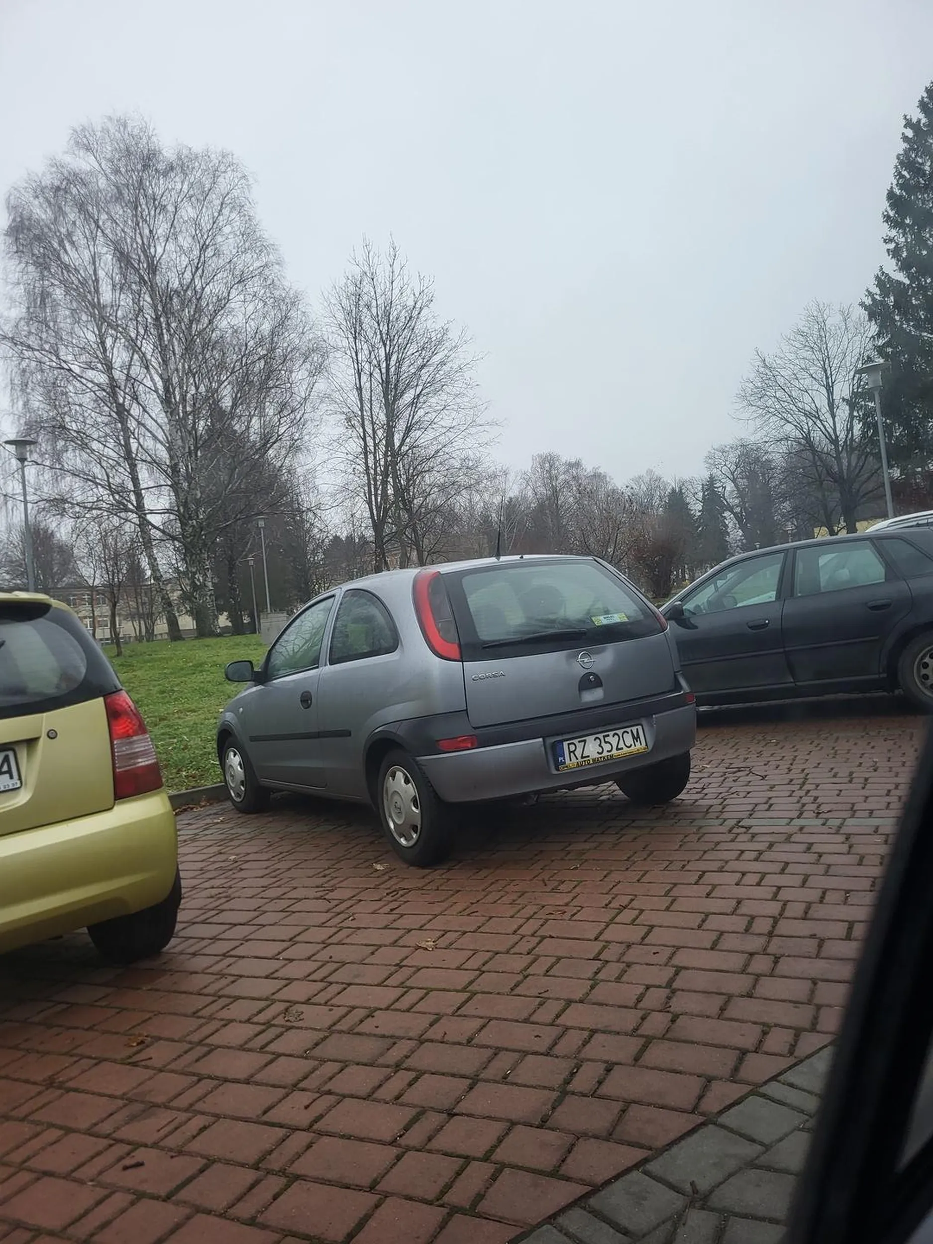 Polecam cofnąć się do wordu na naukę parkowania