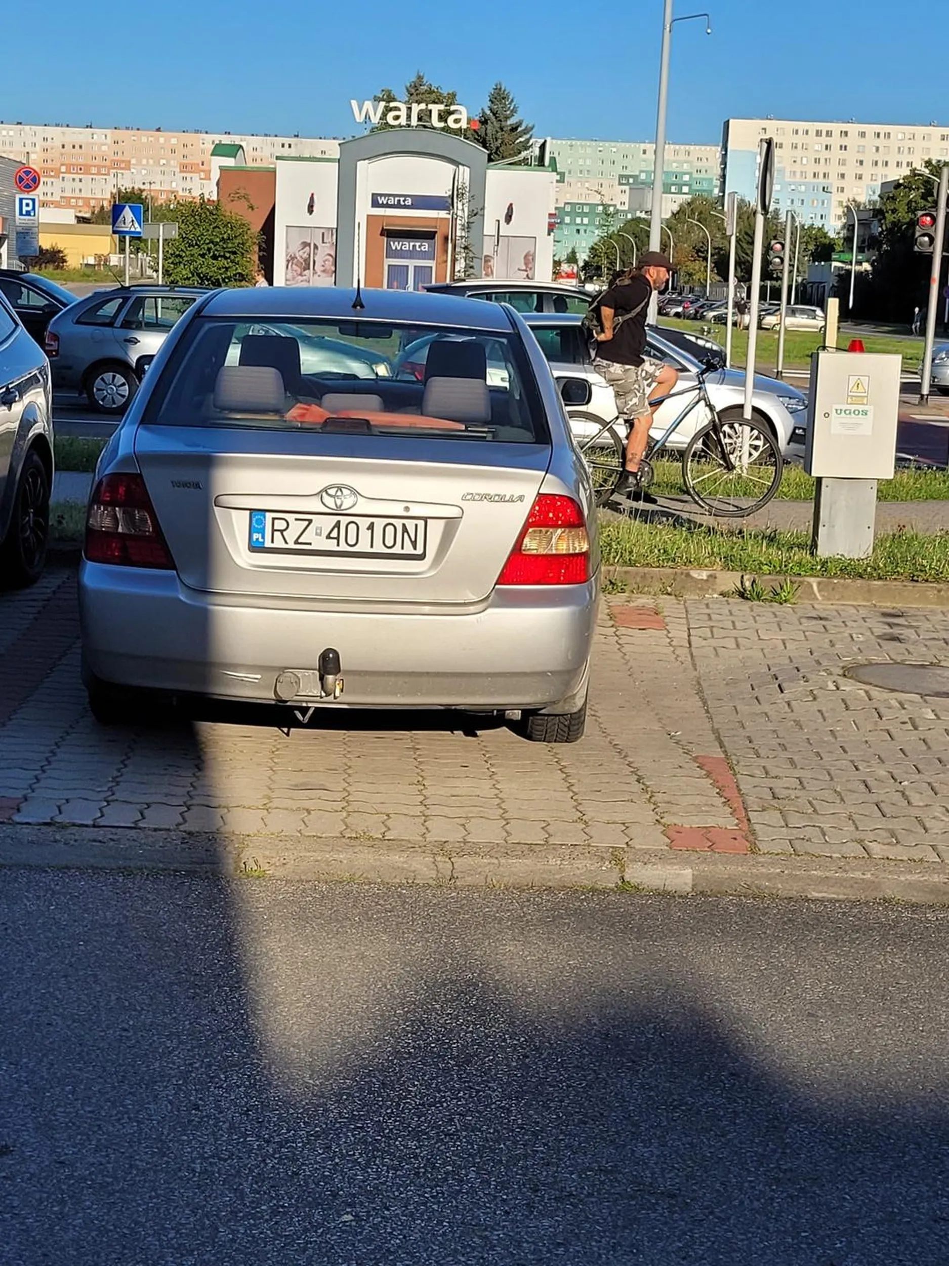 Baba zajmuje pacjentom.miejsce pod Medykiem i idzie do pracy w Bozie.Nieladnie tak