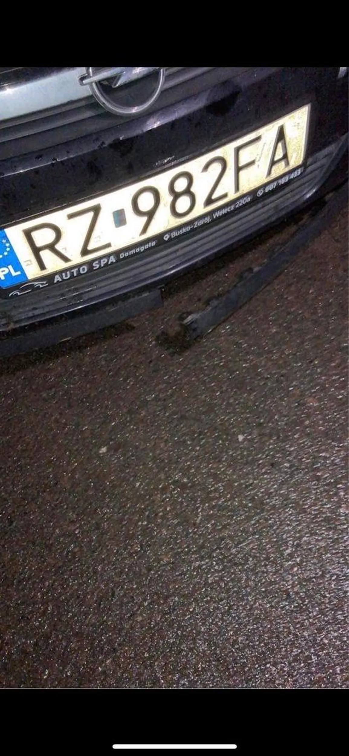 Jakiś małolat wziął auto rodzicom i je różbił. Chciał pokazać jaki to on szeryf. Wylądował w rowie w Kańczudze. Połamał błotnik i pewnie nie przyznał się rodzicom