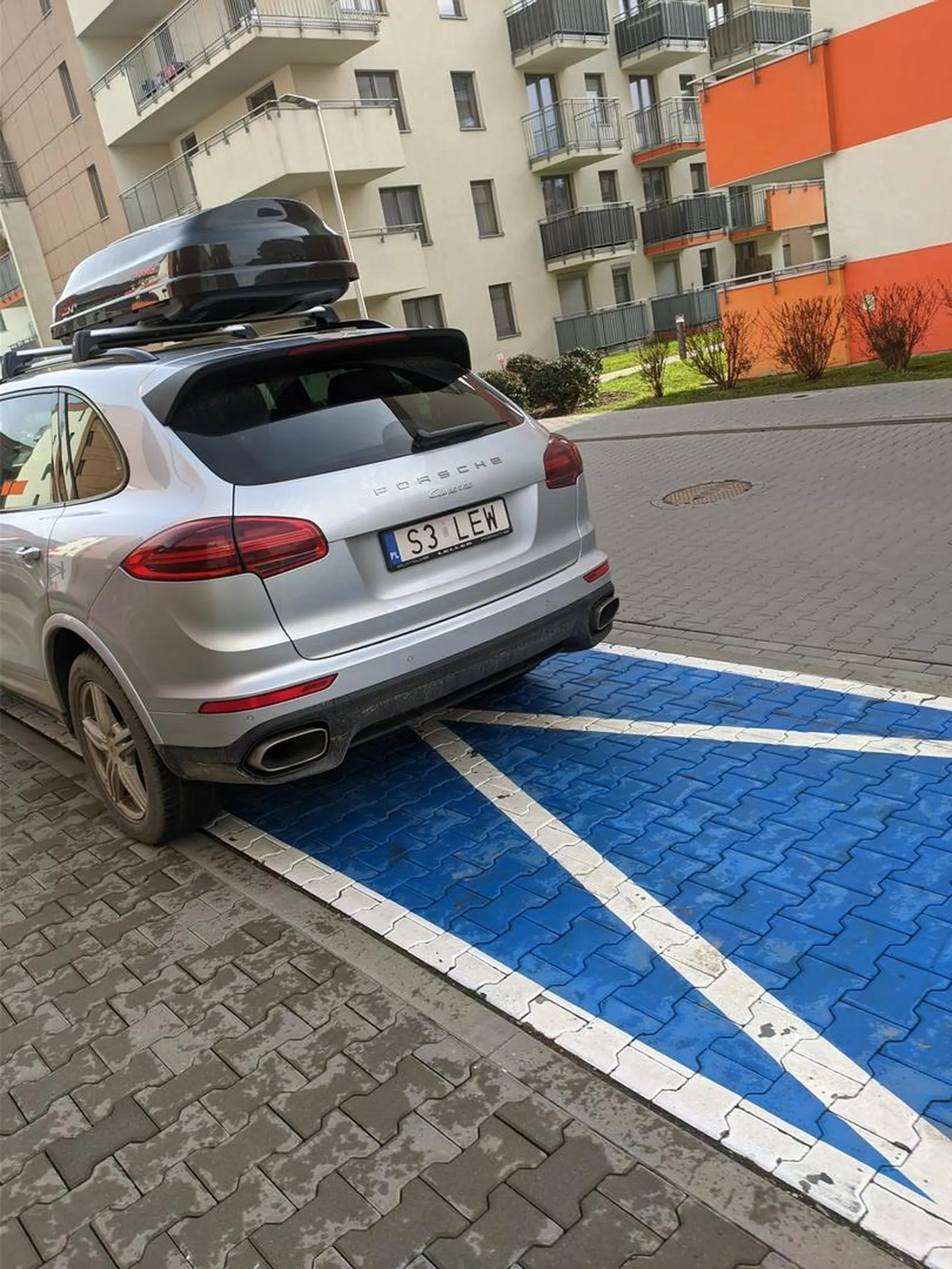 Udawany niepełnosprawny