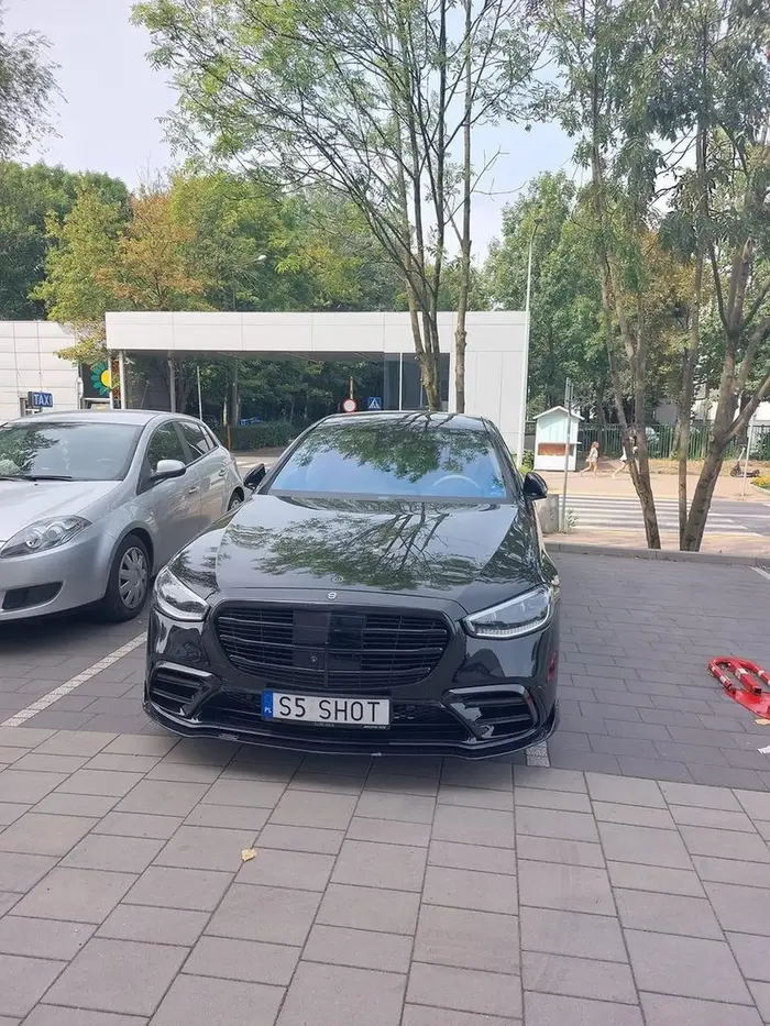 PARKOWANIE W NIEDOZWOLONYM MIEJSCU