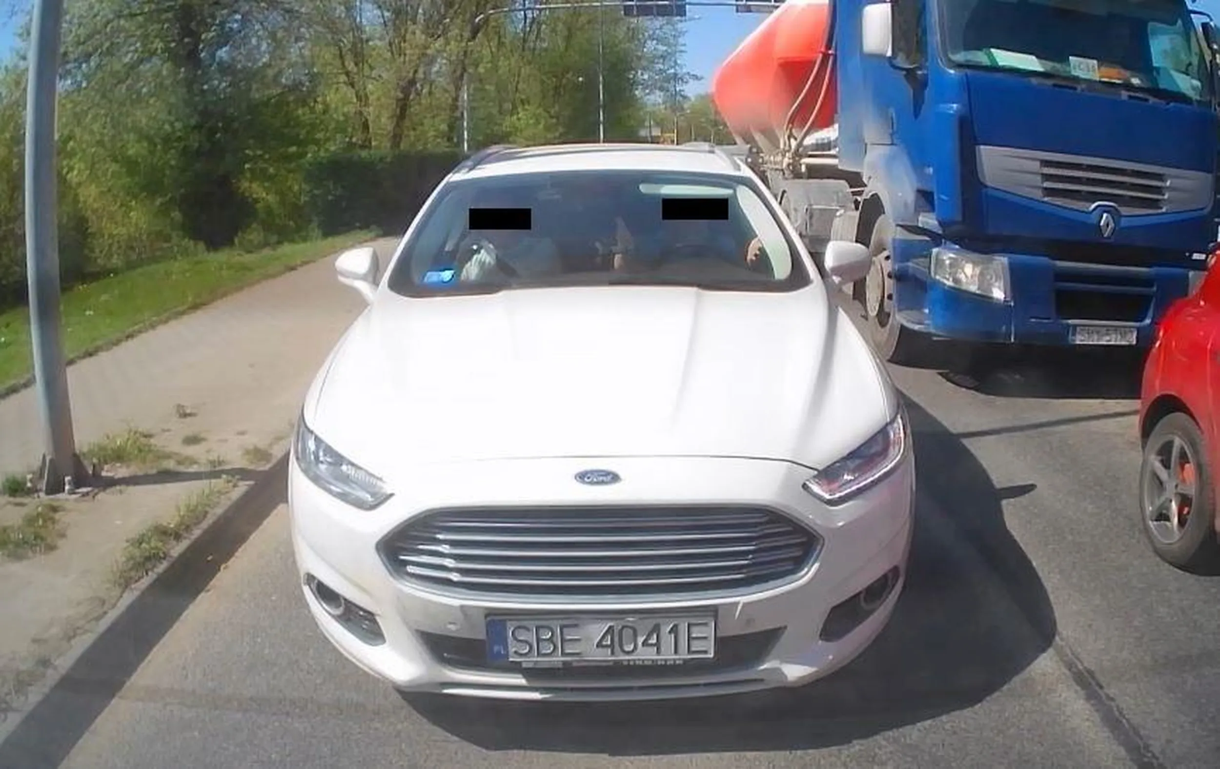 pretensje po moim zatrzymaniu się na kierunkowej strzałce :D