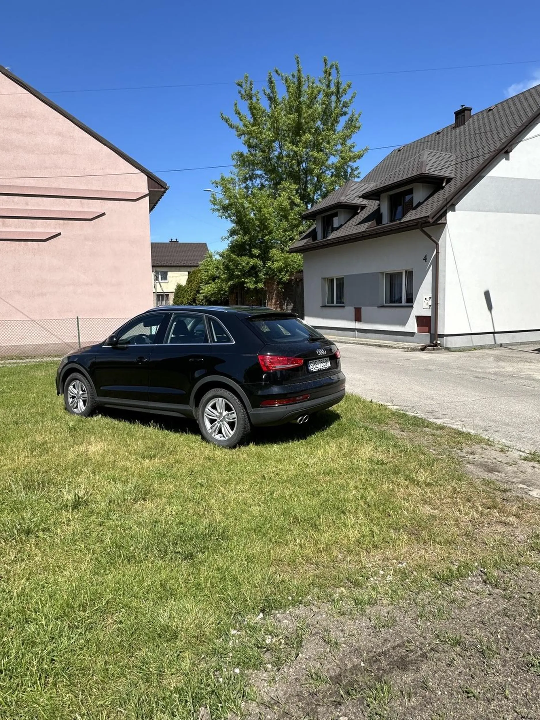 Kierowca zaparkował na terenie prywatnym nie pytając o zgodę