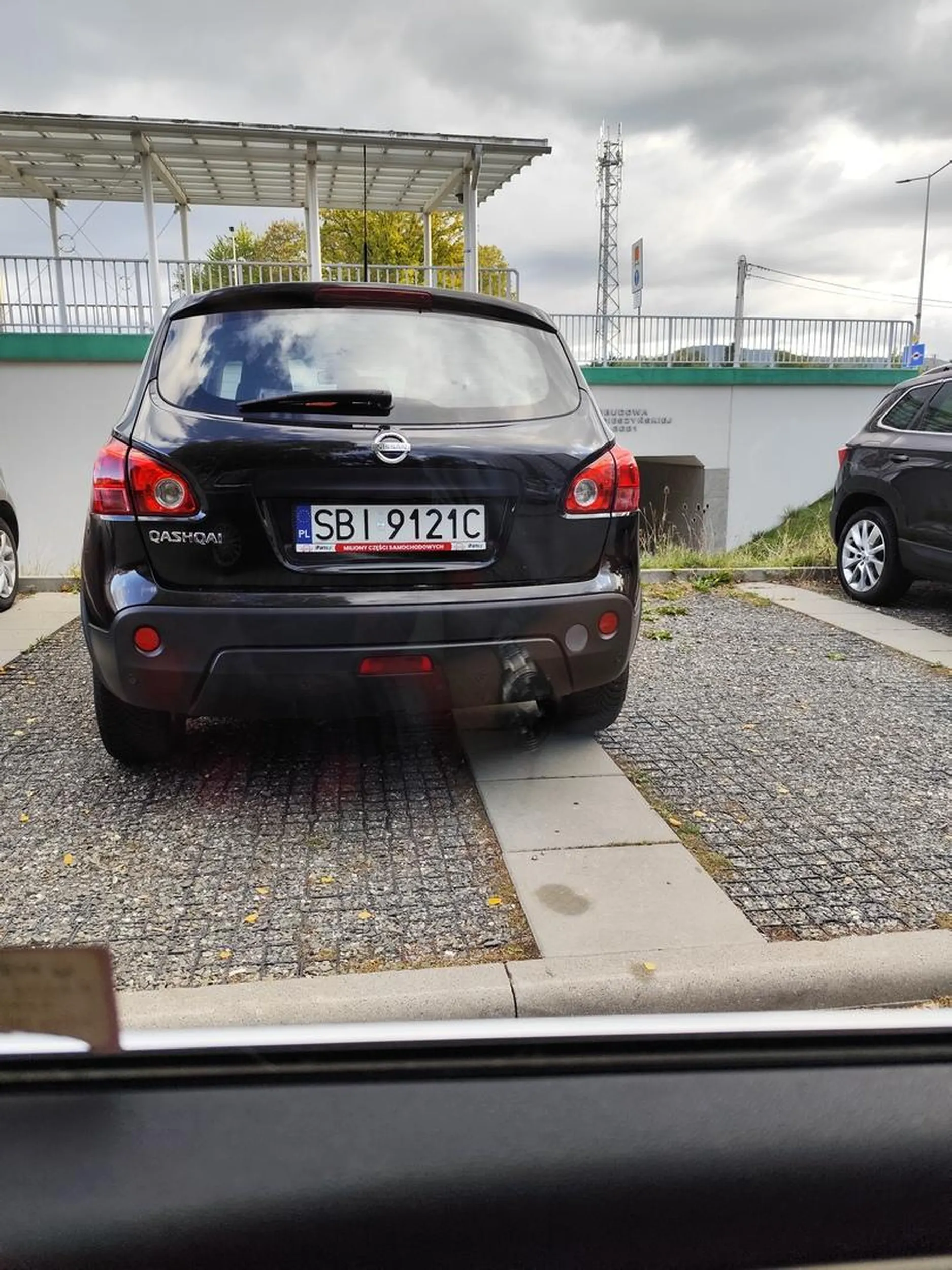 Świetne parkowanie kasztanie.