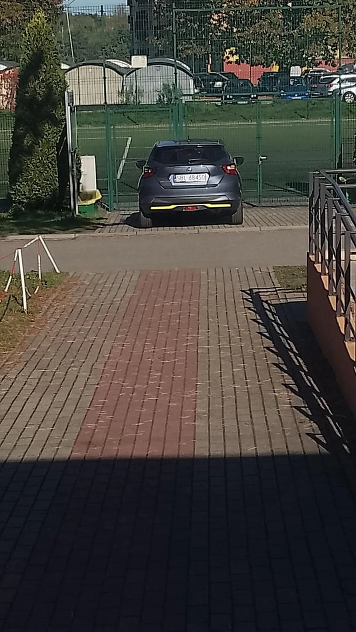 Parkowanie pod wjazdem