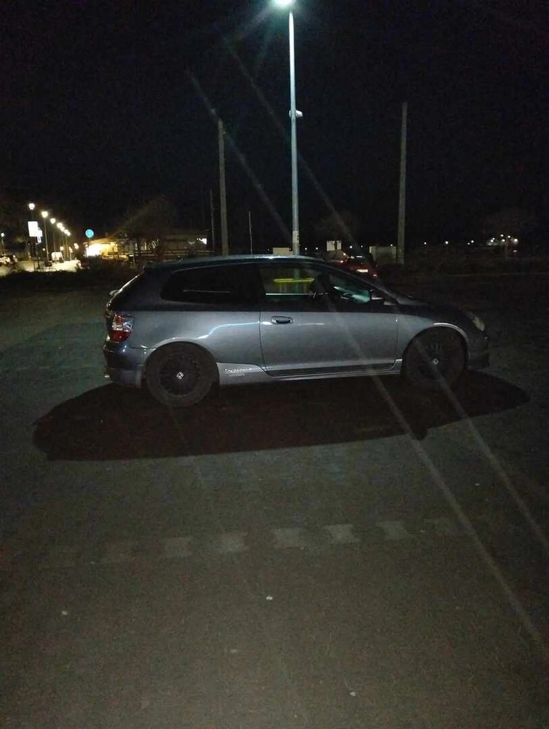 Cep z UJD czy tam PCZ nie umie parkować mimo sporej ilości miejsca