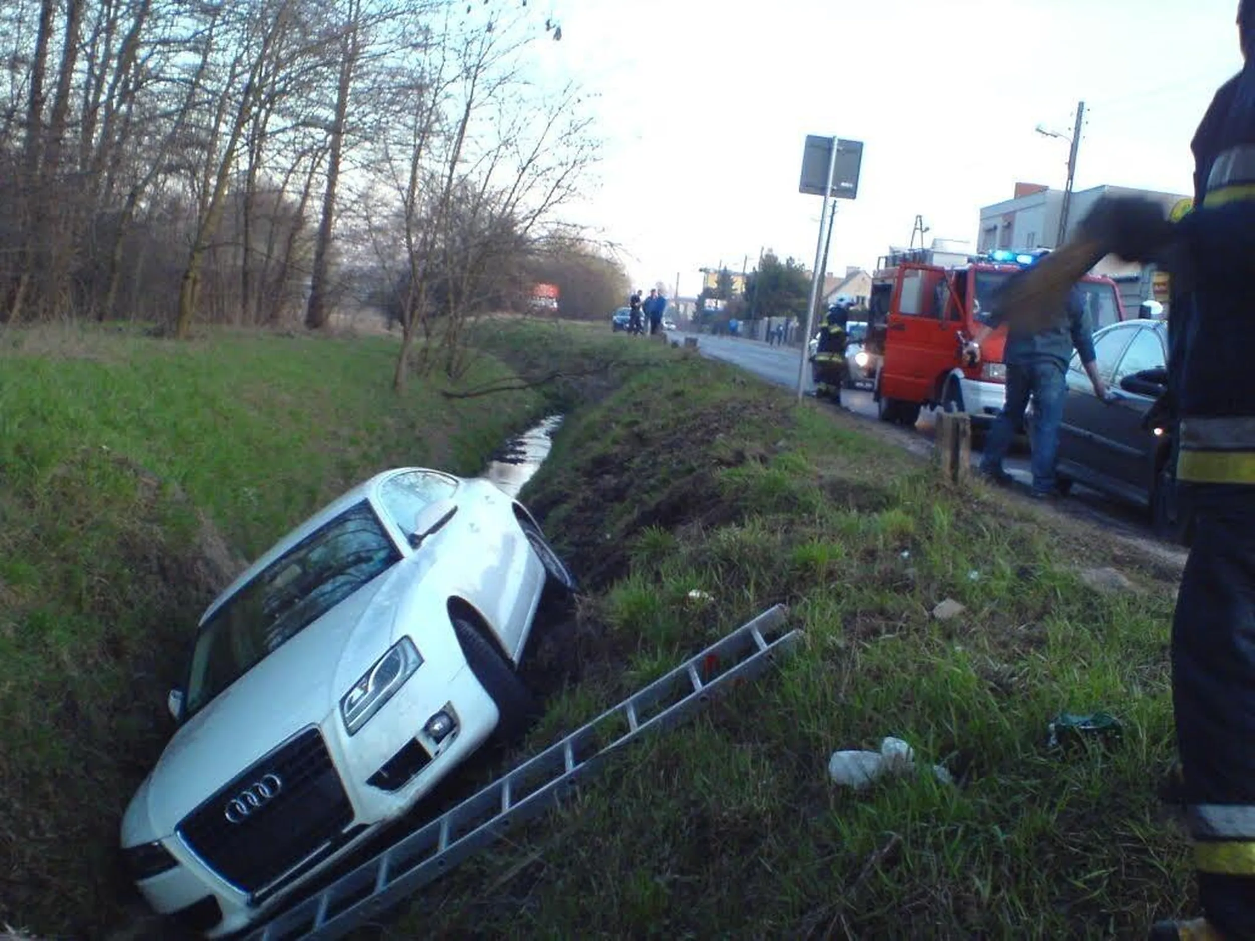 Pacjent parkuje w miejscach z zakazem zatrzymania.