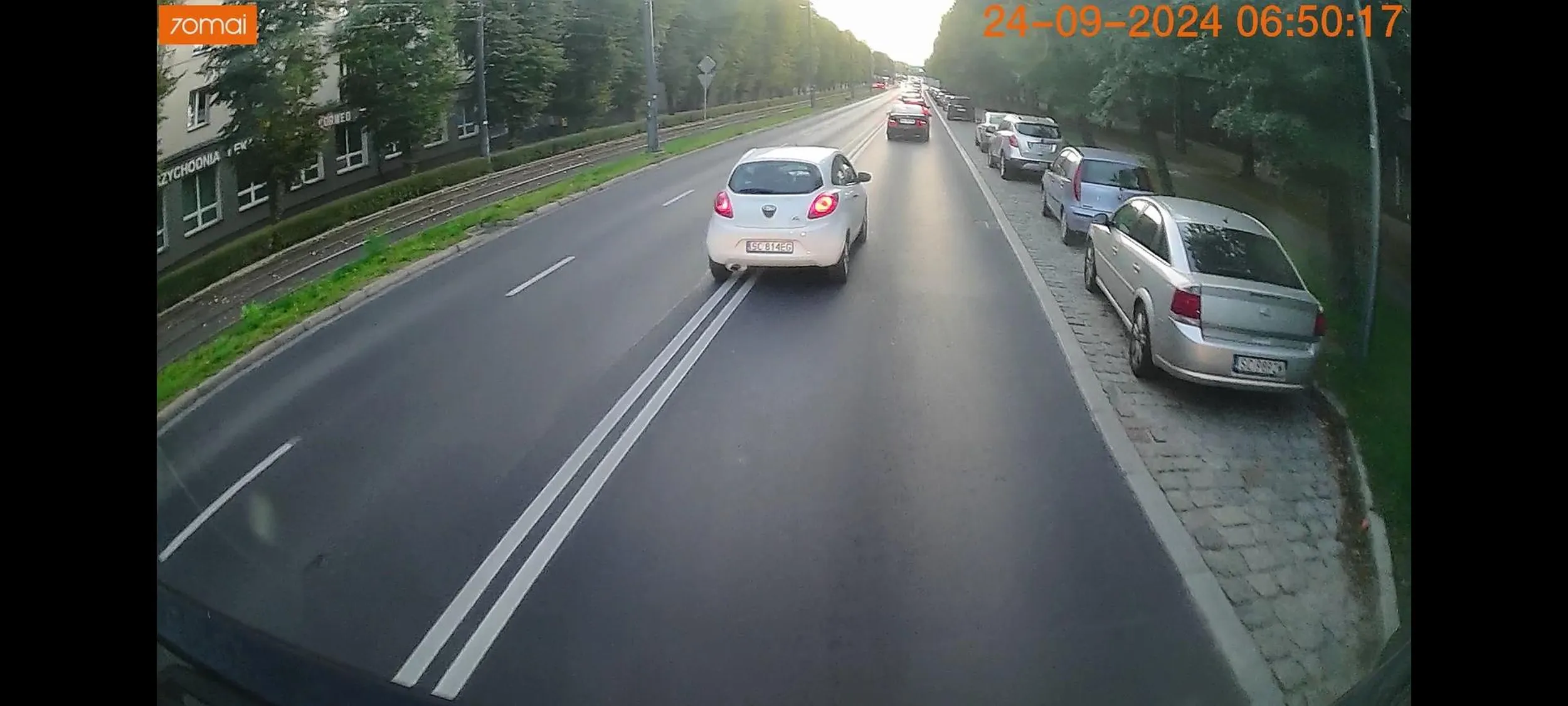 Ciągła linia nie stosowanie się do jazdy na suwak przyspieszanie podczas wyprzedzania ogarnij się kobieto albo wróć spowrotem na kurs