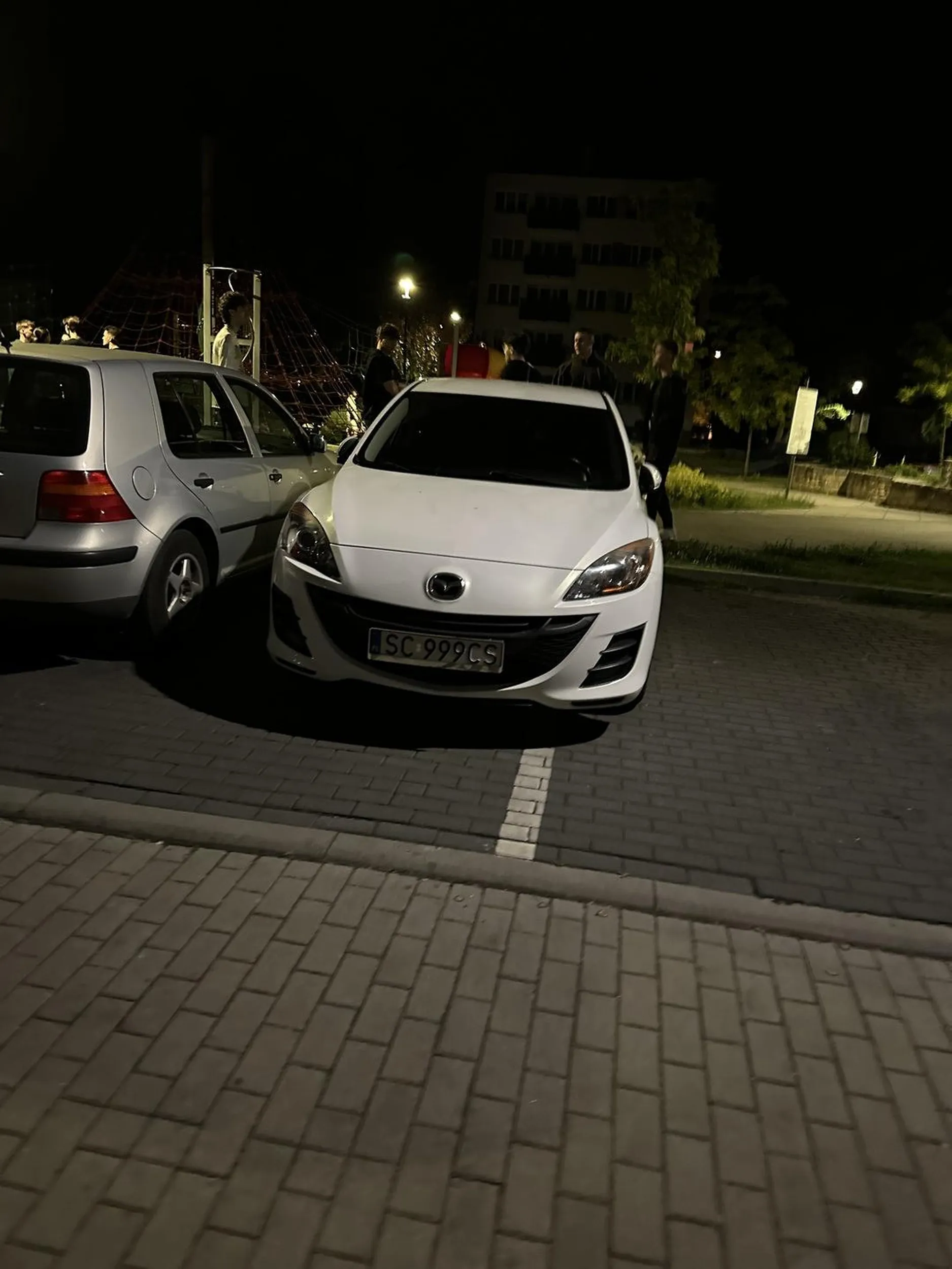 kondon mi stanal na dwa miejsca