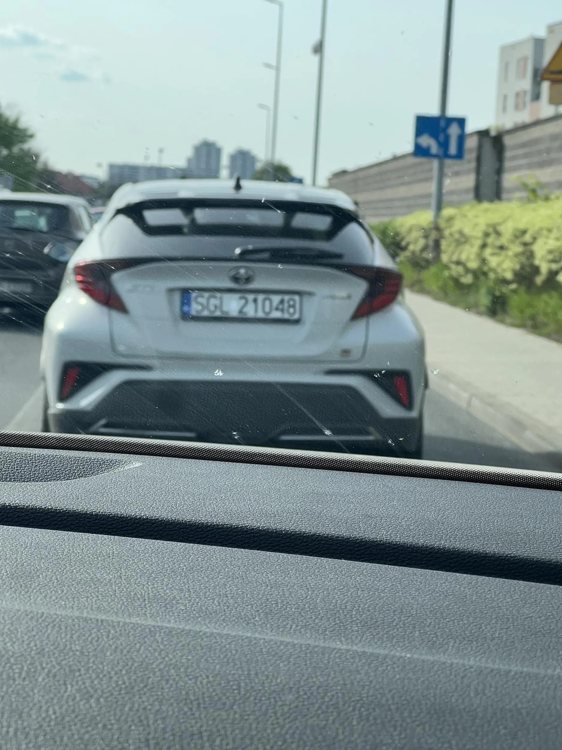 Ameba z Toyoty. Prawo jazdy znalazł w chipsach.