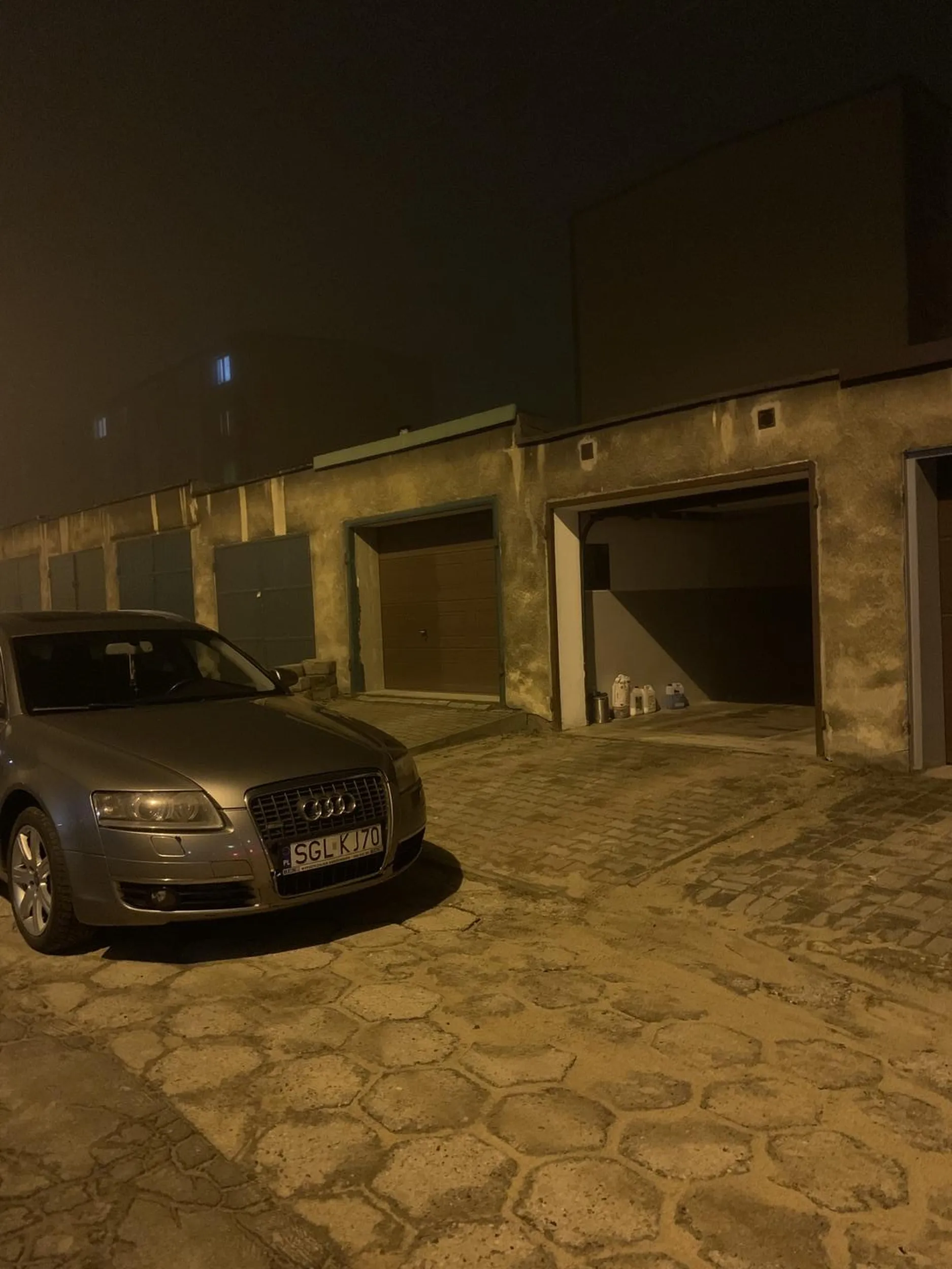 To se wjechałem do garażu.