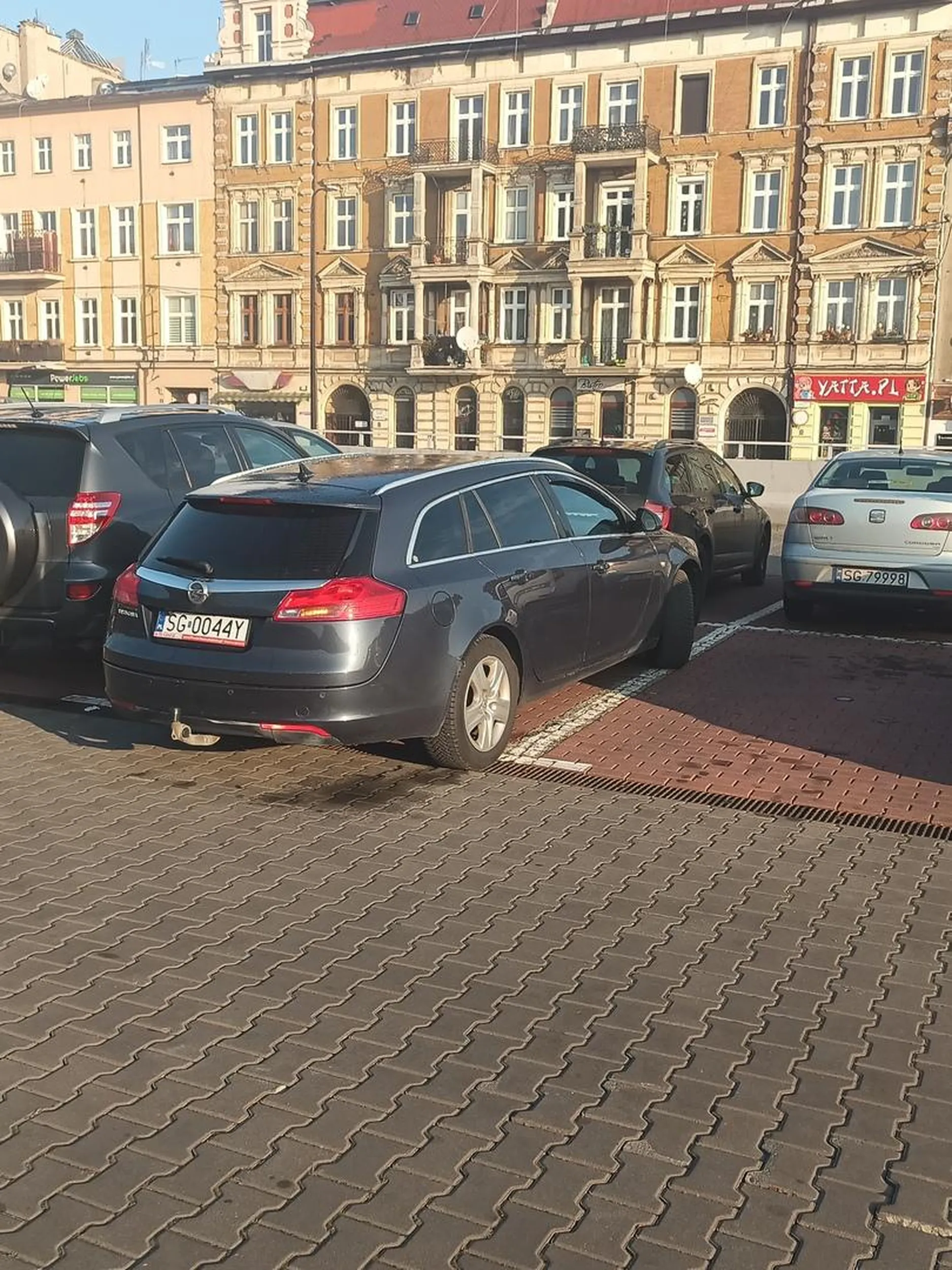 Przesiądź się do malucha albo naucz parkować tyłem!!