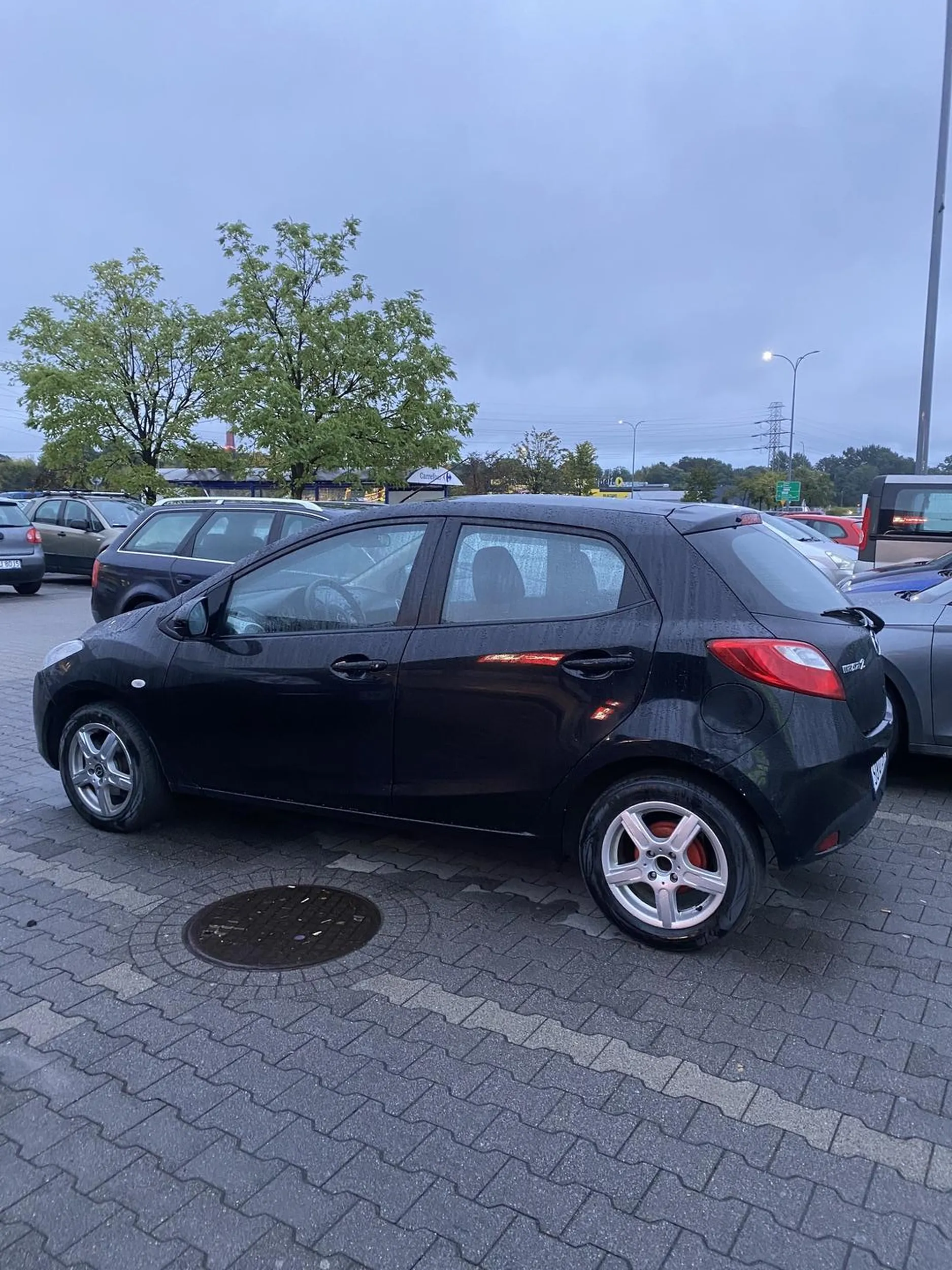 No cóż, niektórzy znajdują prawo jazdy w chipsach, niektórzy swoje muszą w życiu wyjeździć… Gdybys nie umiał/a trafić do szkoły jazdy przesyłam pare przykładowych szkół znajdujących się w Gliwicach: -OSK Progres,OSK ELMOT-X, OSK iDrive,ADRENALINA Gliwice,OSK Lew Gliwice [•••]