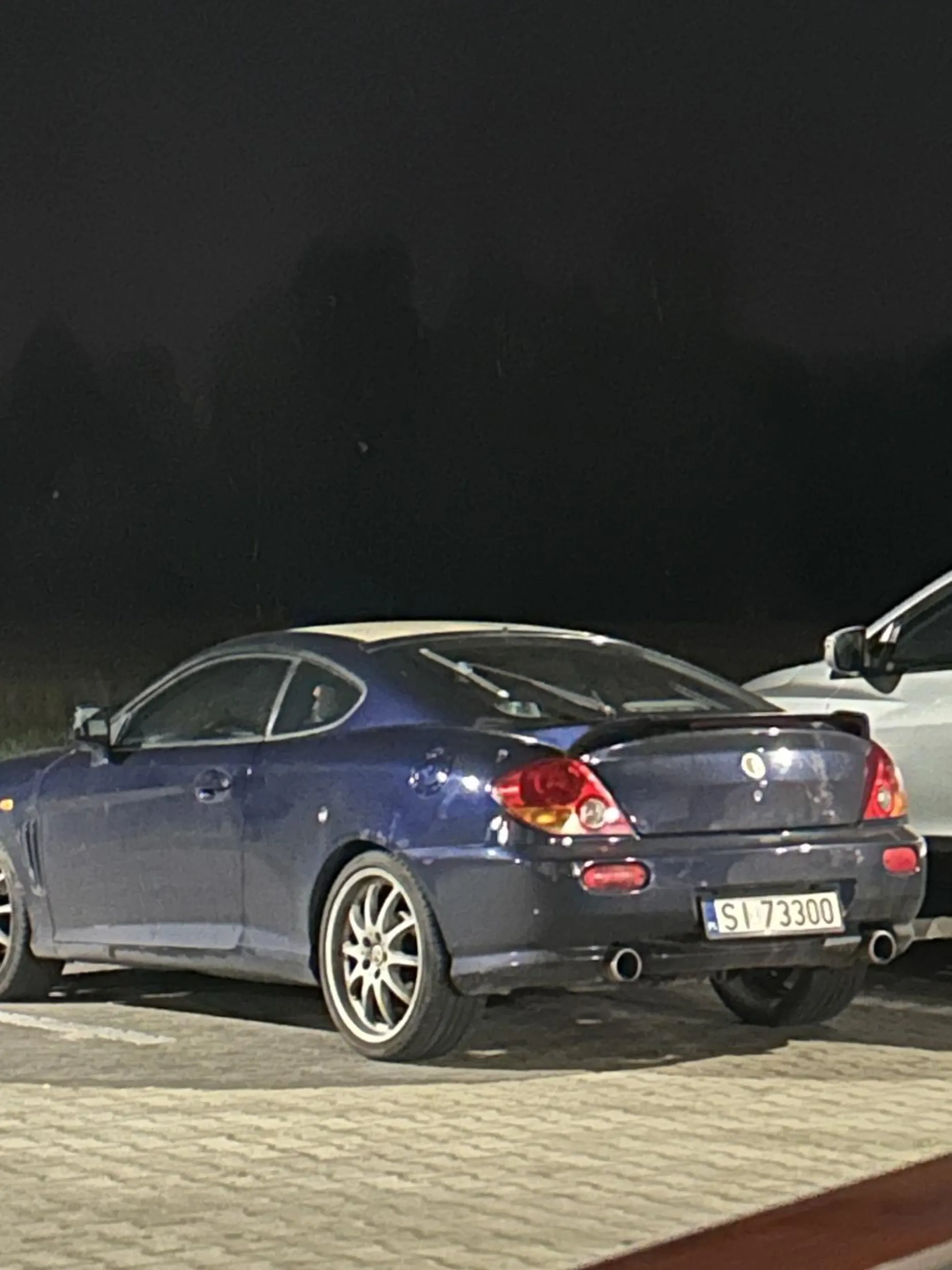 bardzo fajna furka giga zapierdala babki na pasach są w giga tarapatach