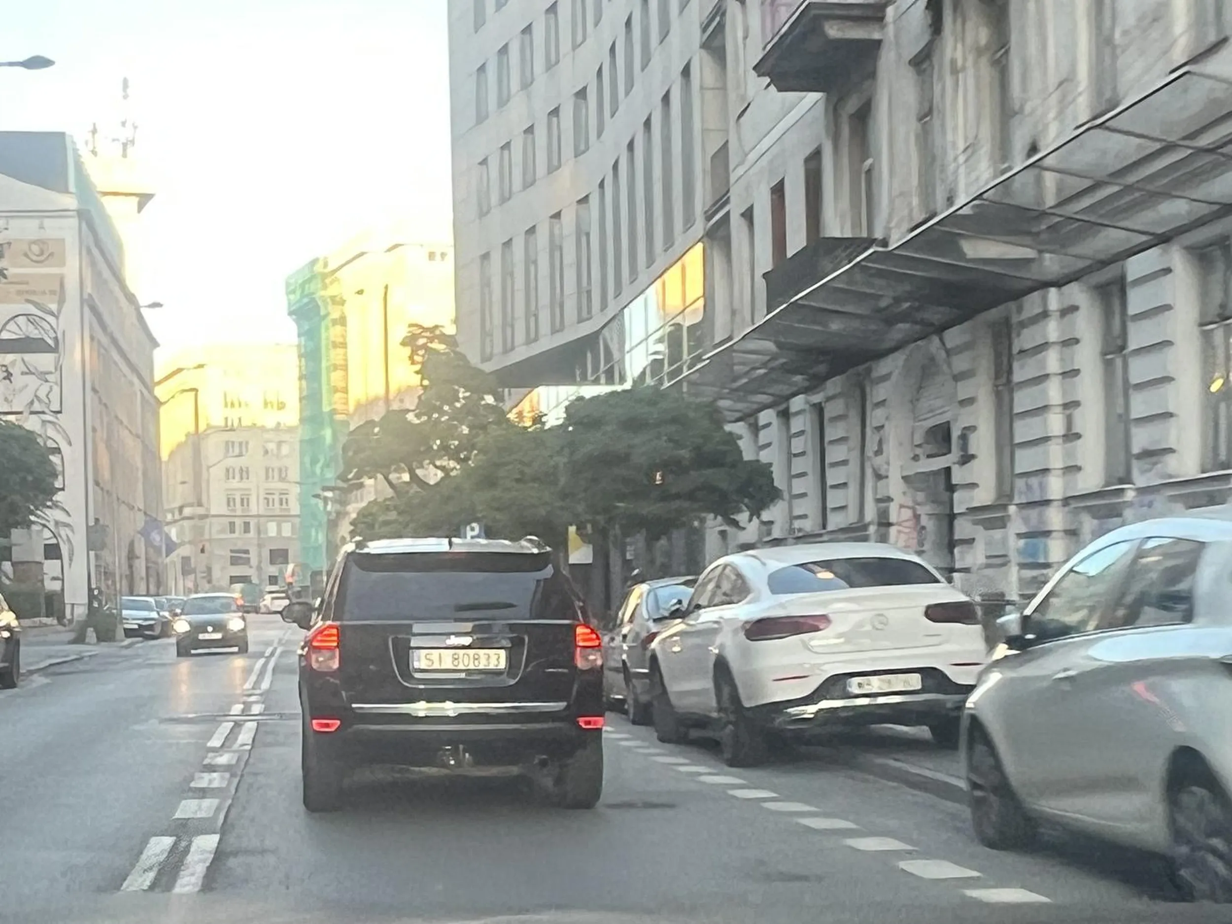 Wyjątkowy burak. Ciekawe co robi od rana w Wwie? Jedne co pewne to ze podatkow tu nie płaci. Wracaj do siebie.