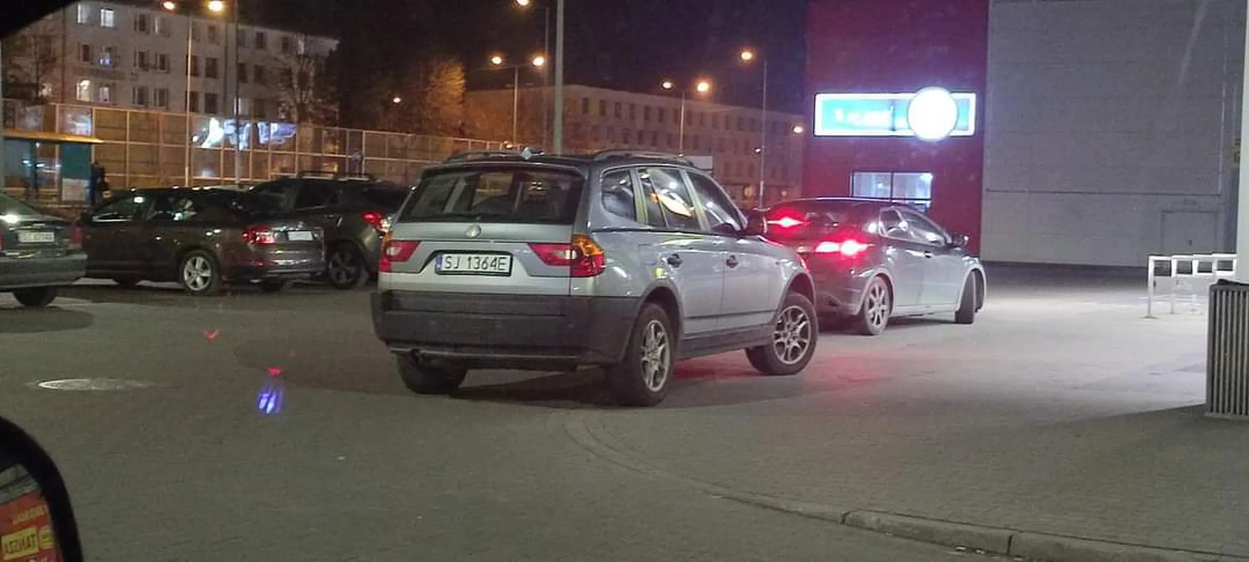 Daje dupy za biedronką