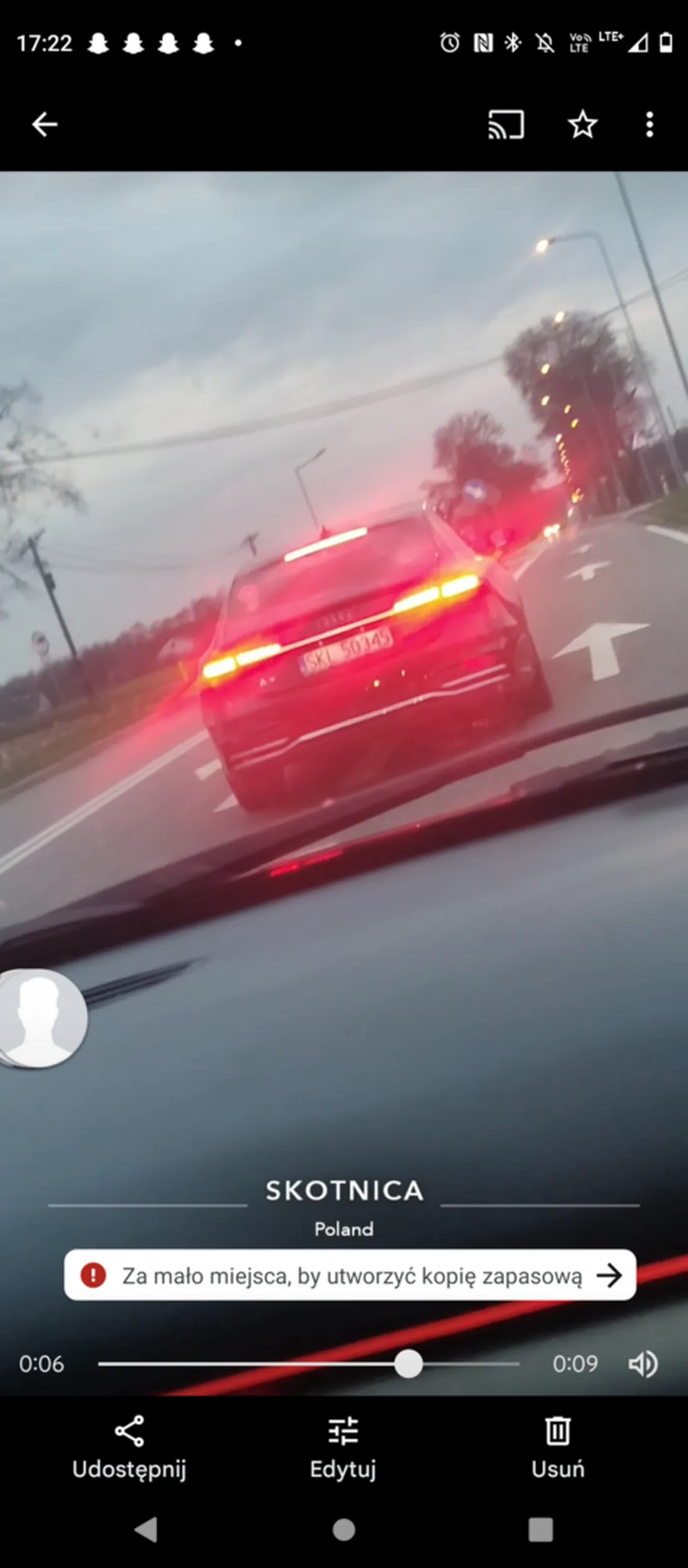 Naucz się jeździć Podejrzane hamowanie w niespodziewanym momencie Brak umiejętności utrzymania się na pasie drogowym