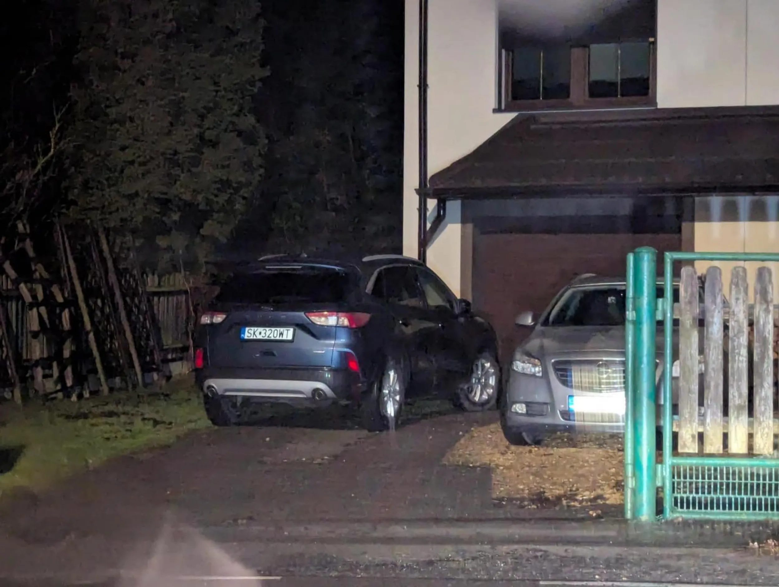 Przyjeżdża na Wróblewskiego do Kobióra dupczyć obce baby