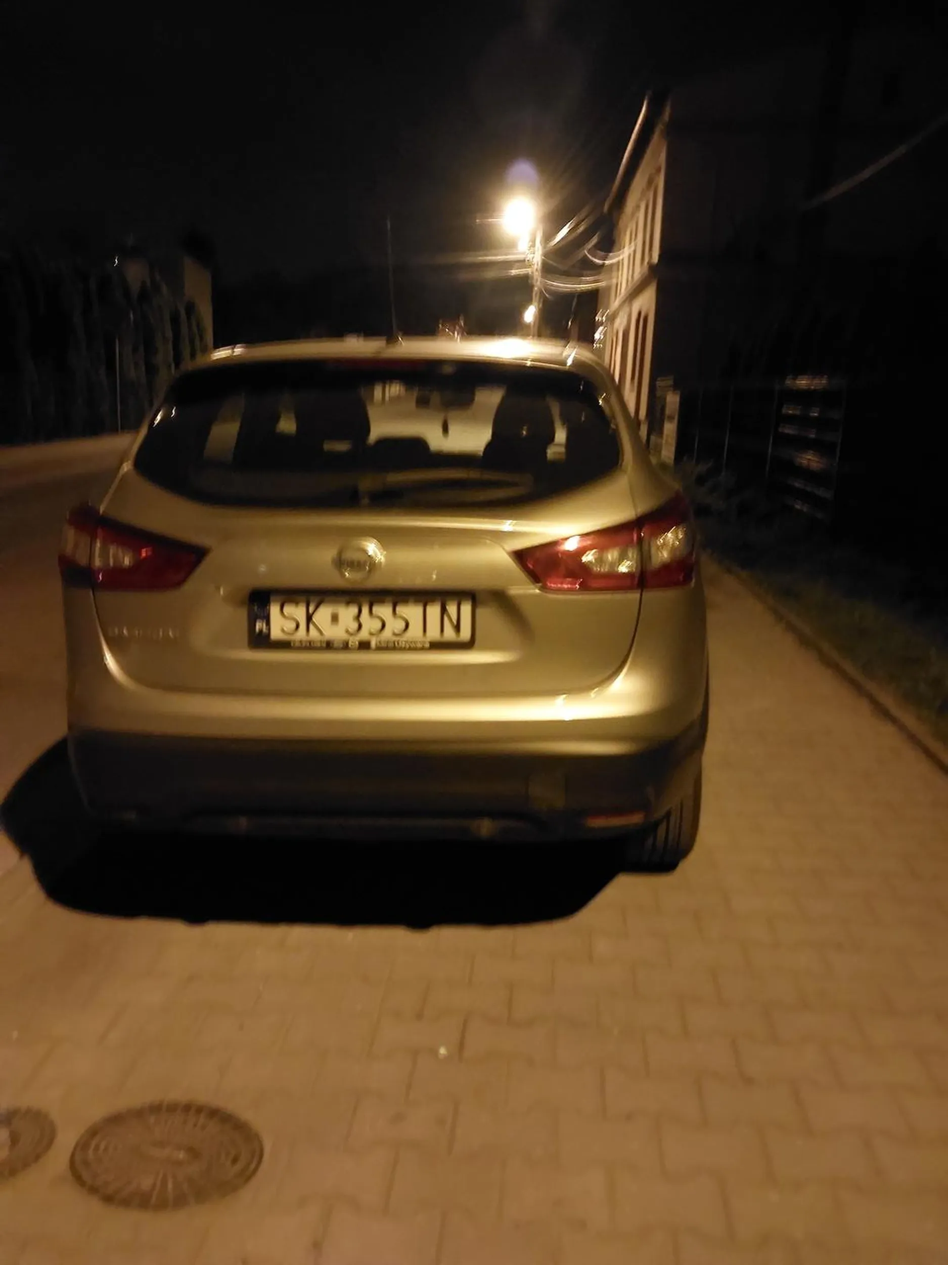 Cały chodnik zastawiony