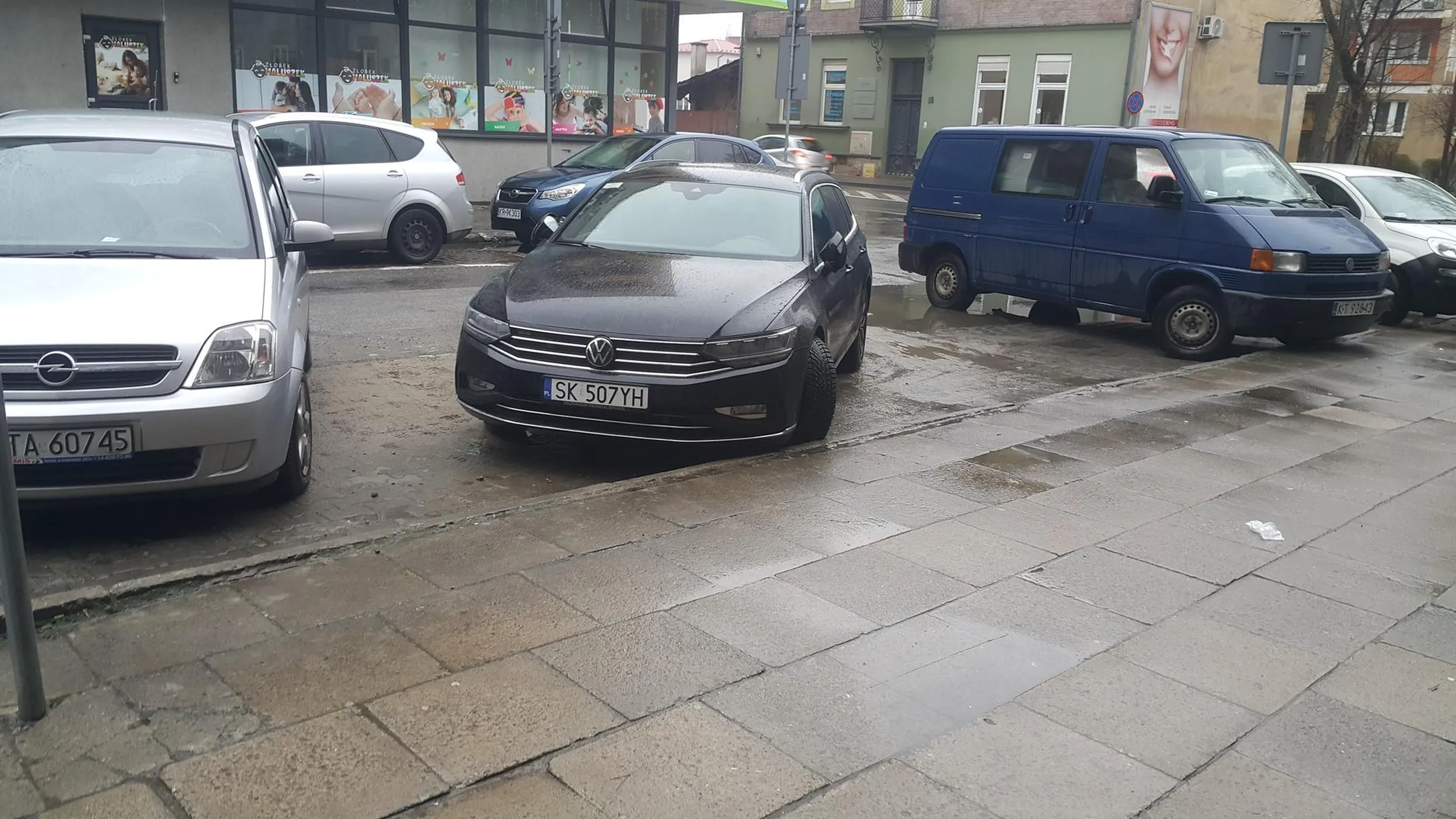 Mistrz parkowania który myśli tylko o sobie