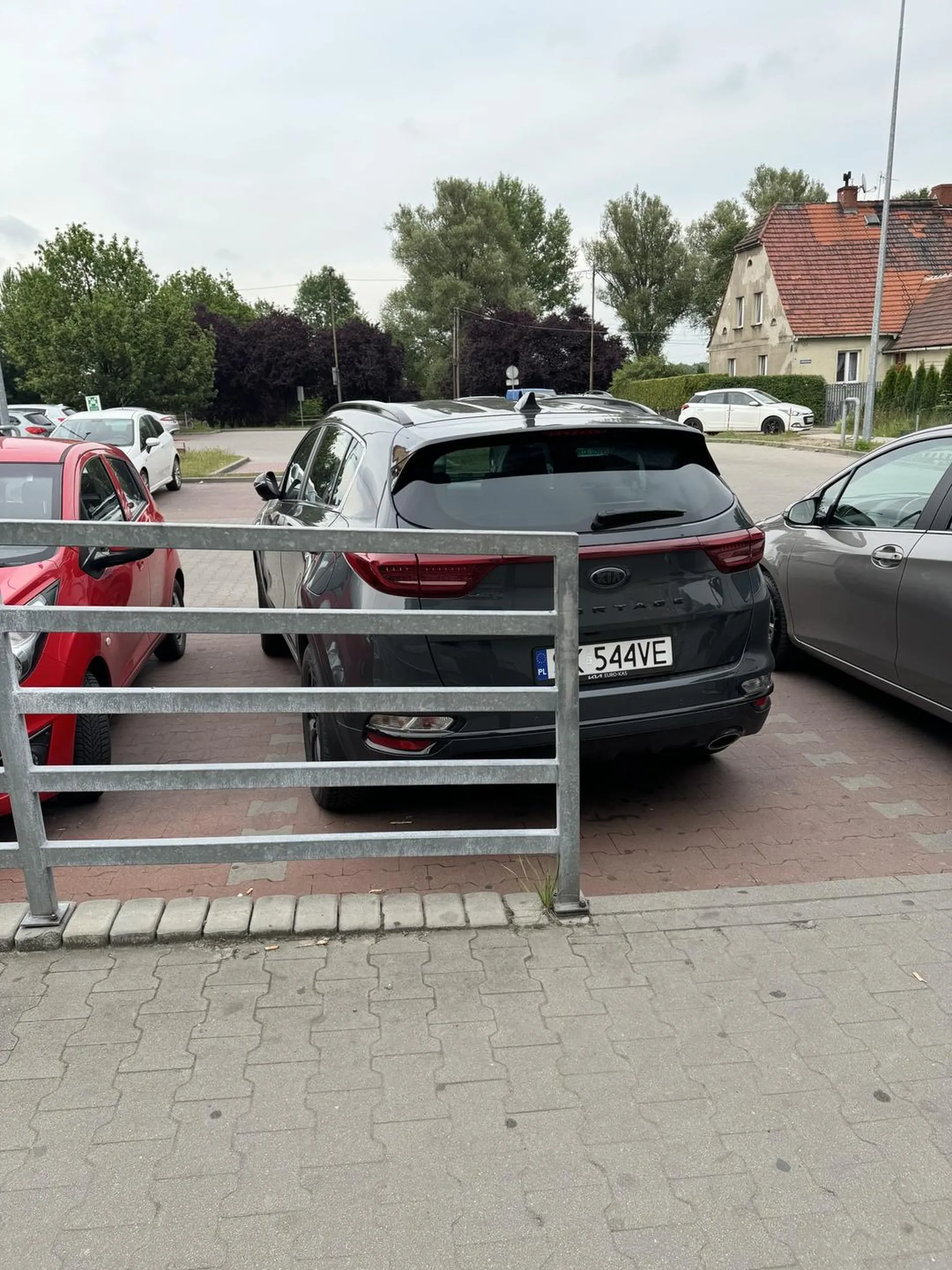 Myślę że komentarz jest tu zbędny. Idioci