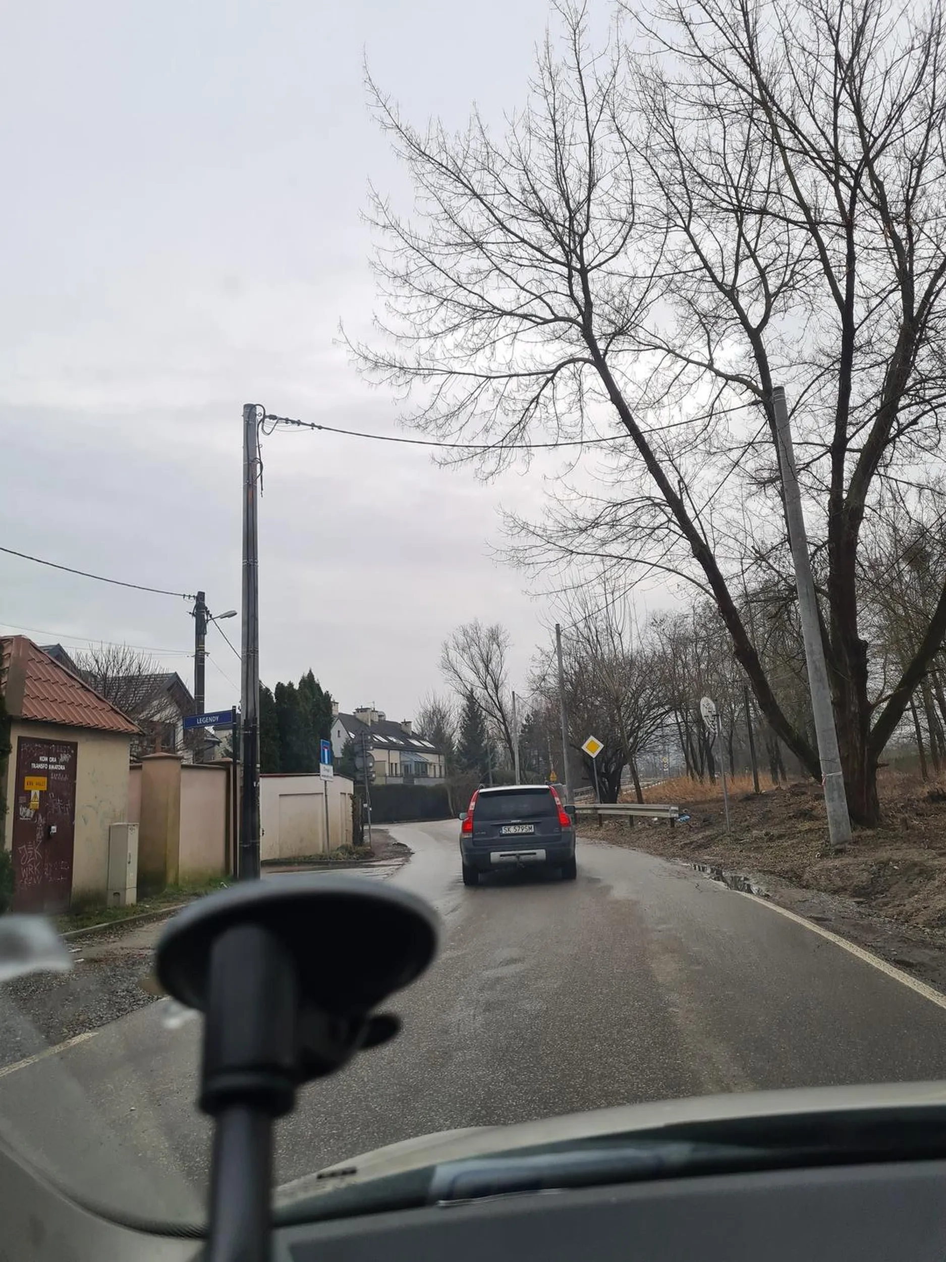 Kierowca wymusza pierwszeństwo