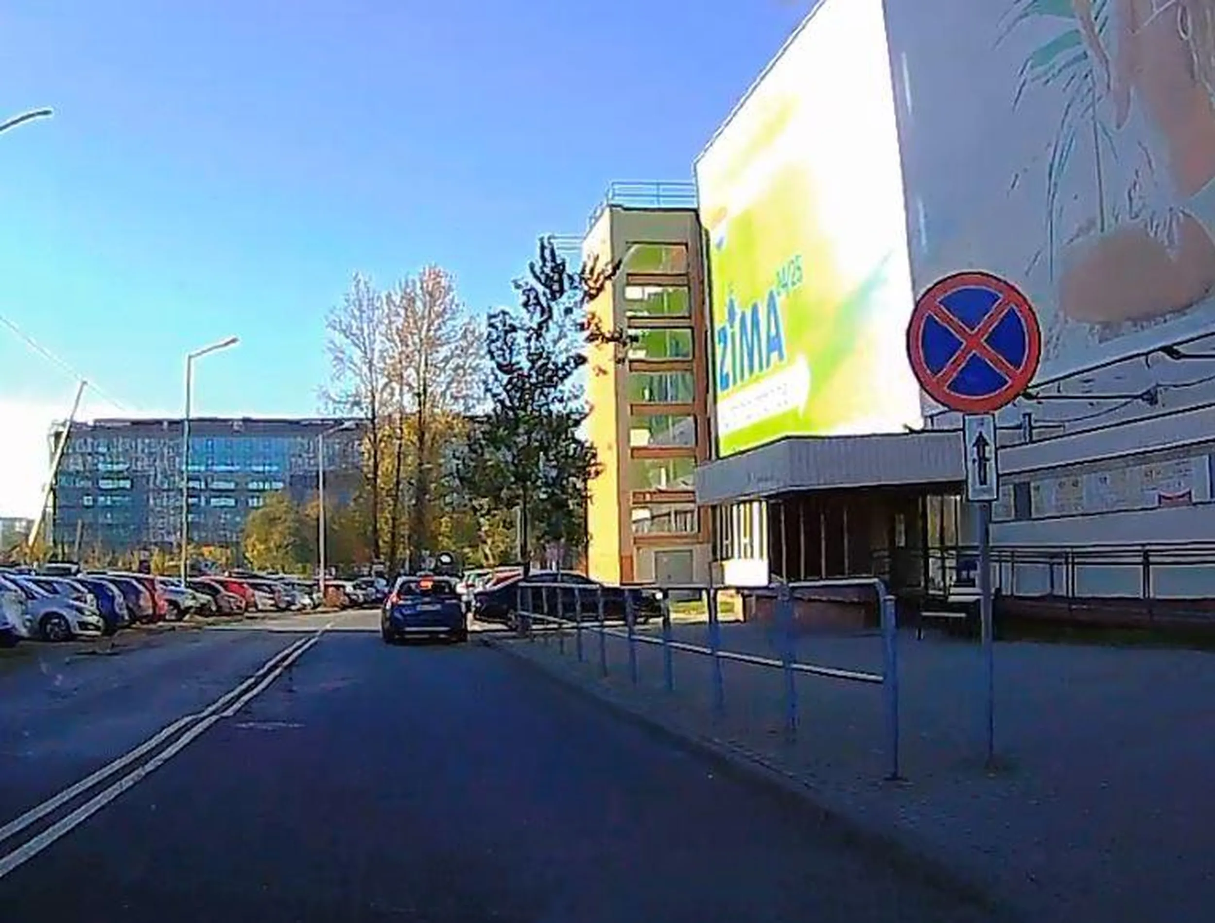 Złotówa udaje, że nie widzi znaków.