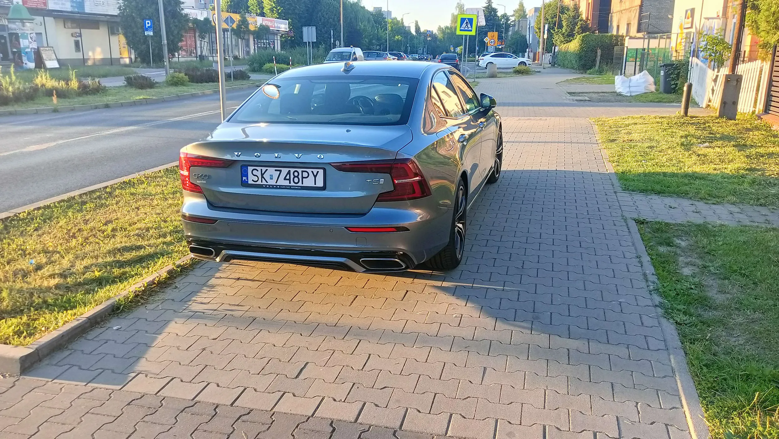 Naucz się parkować, podszkól się w przepisach noobie