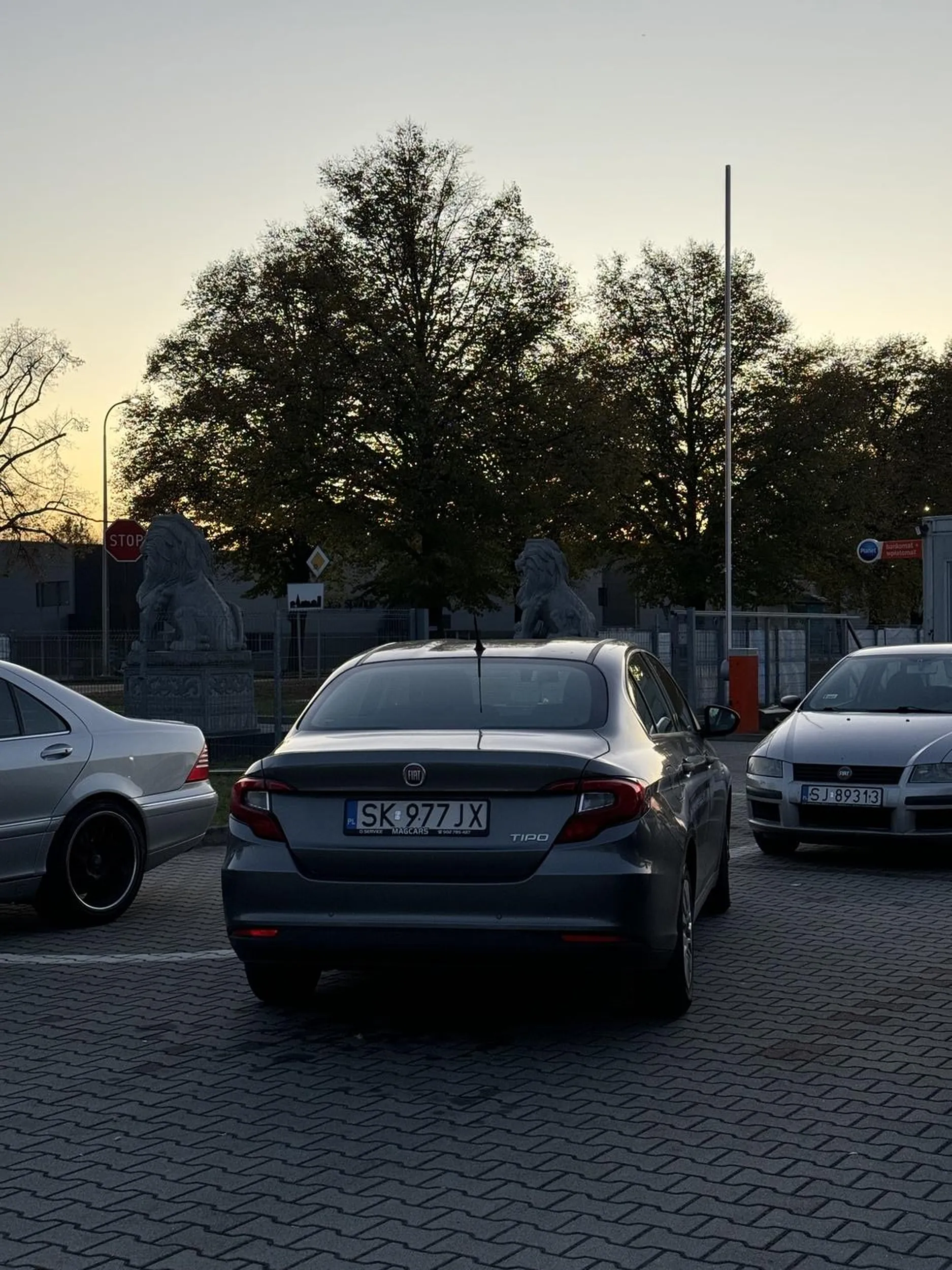 Niech się parkować nauczy…