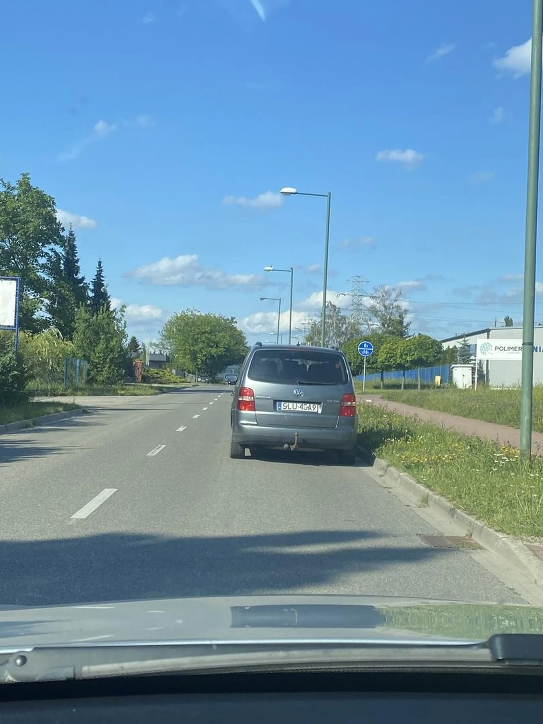 Okazuje się że na ul.Niegolewskich chyba brakuje parkingów :)