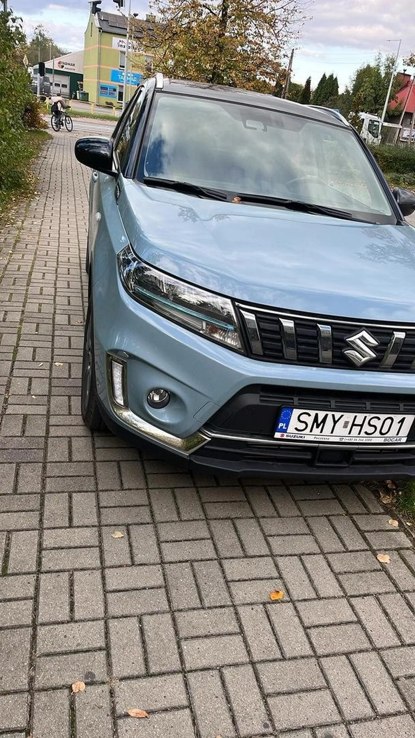 Bardzo źle parkowanie kierowca uznał że chodnik to parking