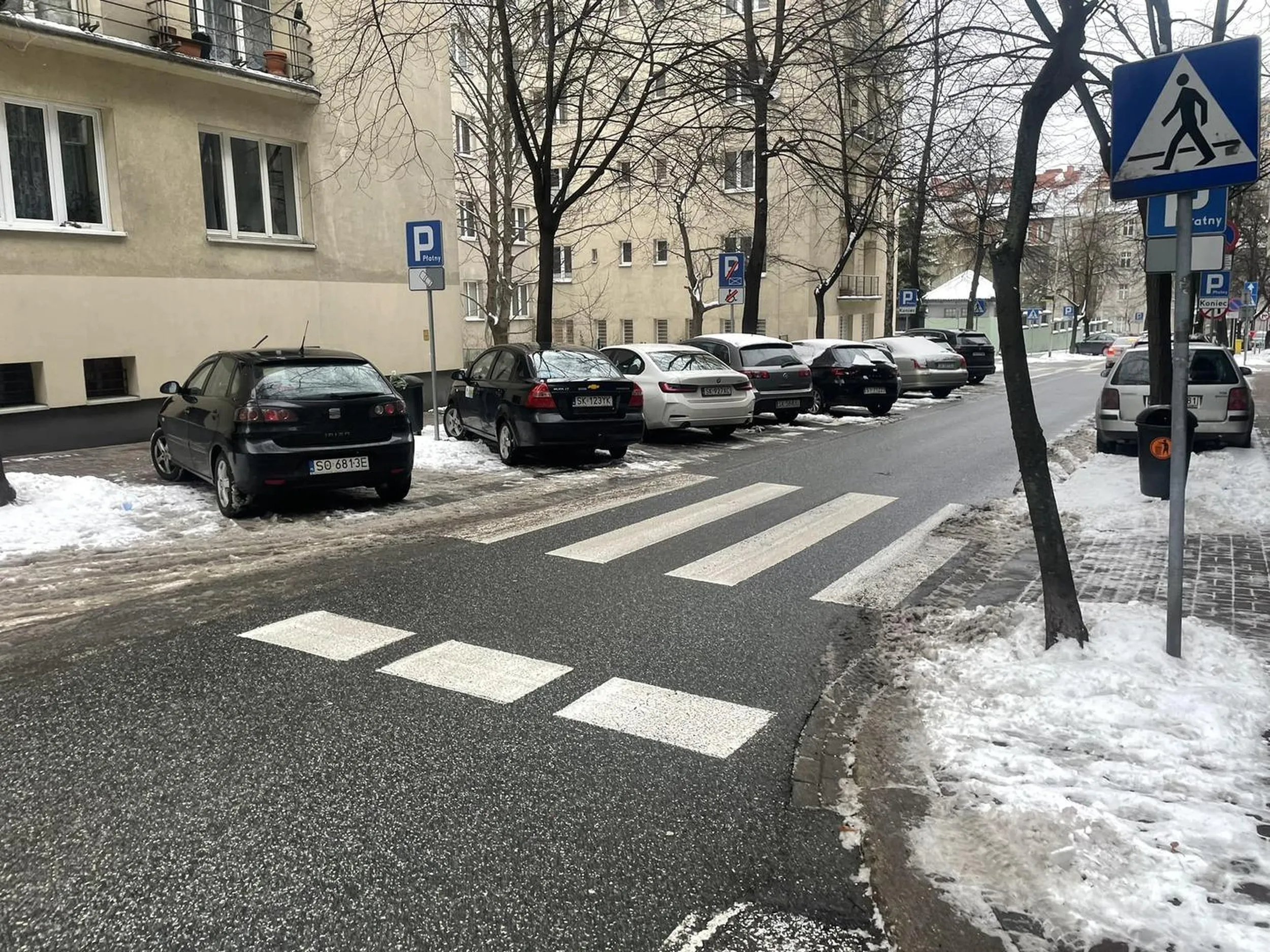 Parkowanie przed przejściem dla pieszych.