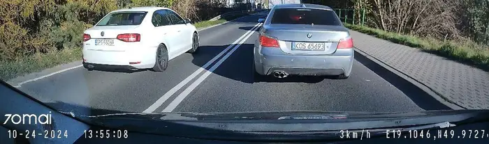 prędkość wyprzedzania korka lewym pasem jest przerażająca