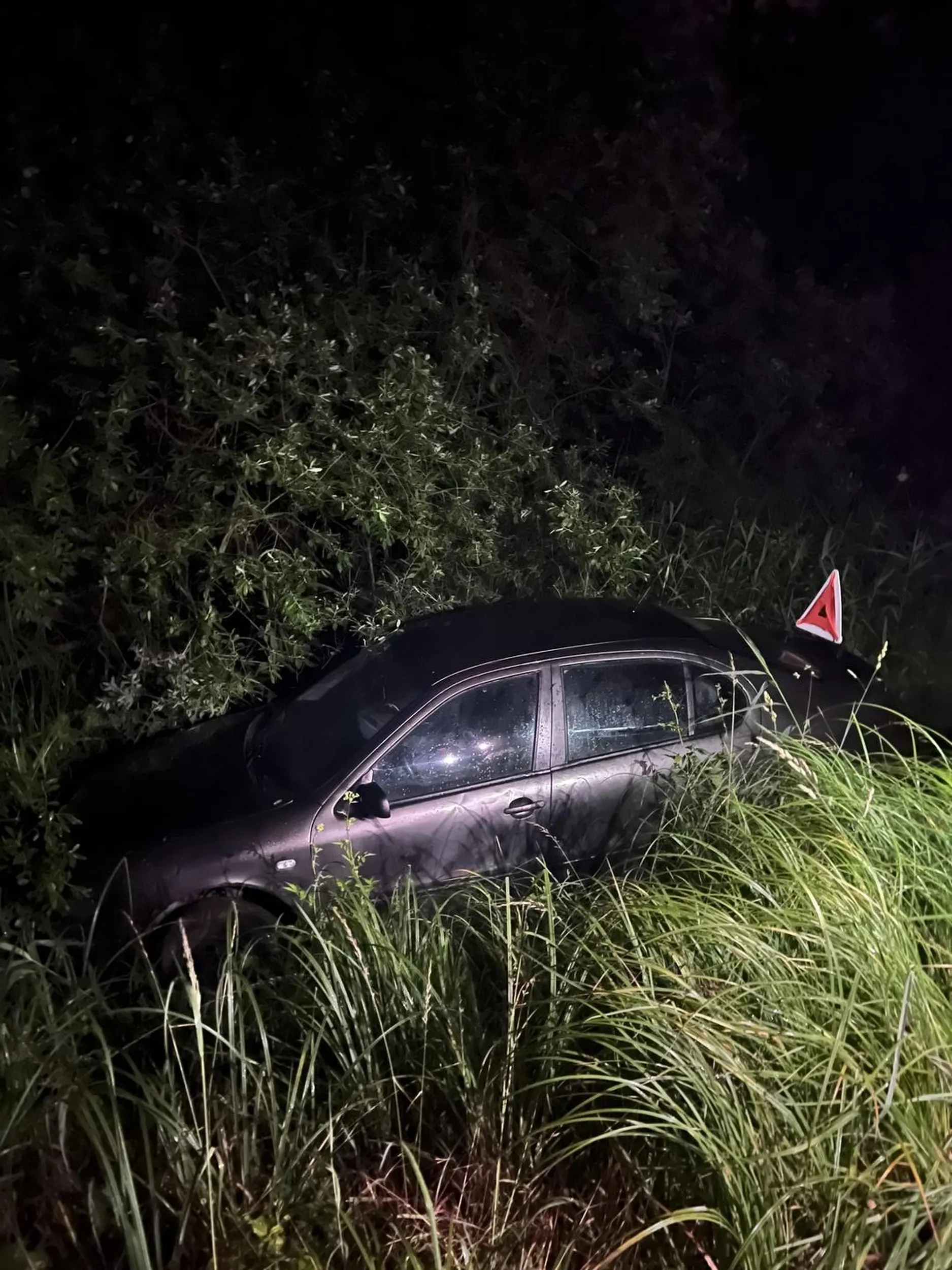 Tu nie wolno parkować. Pozdrawiam.