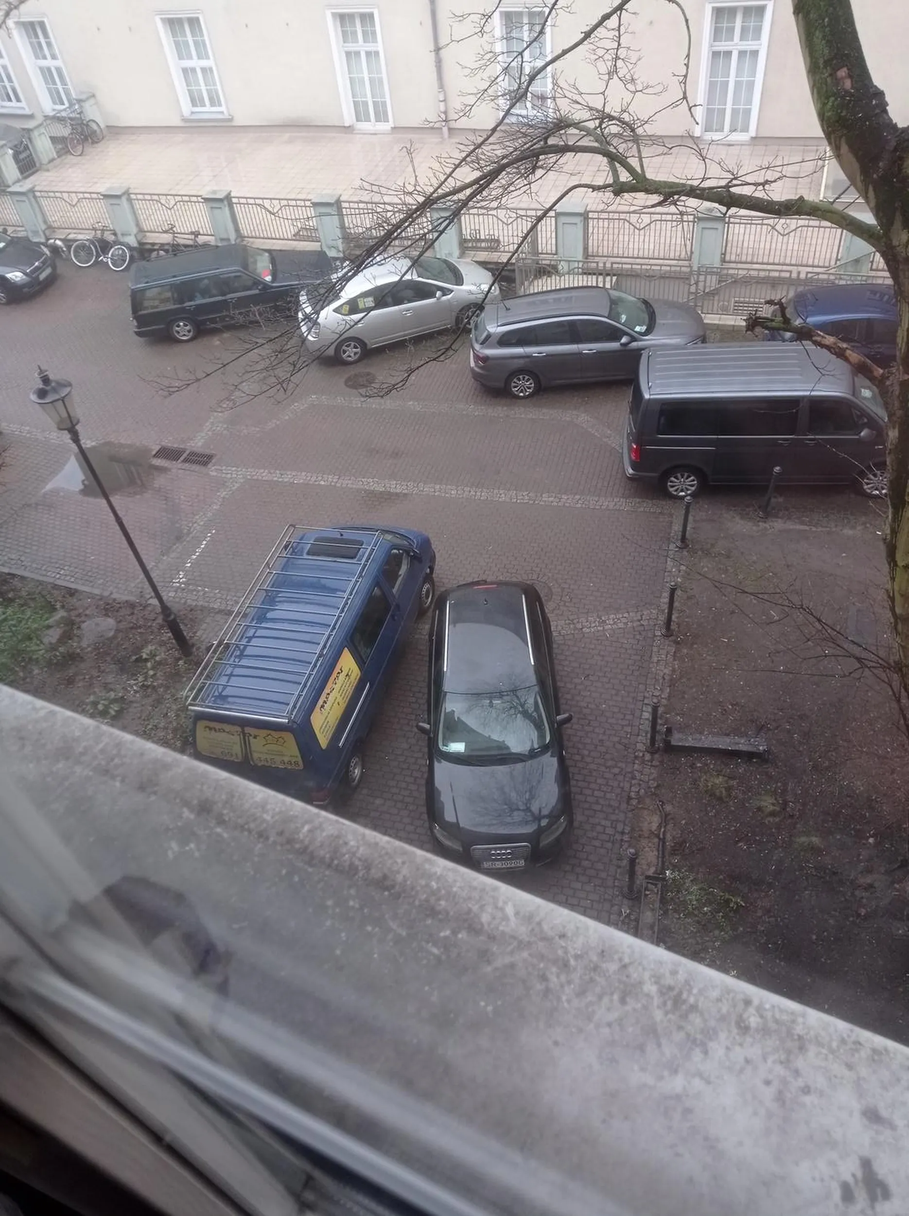 Prawko z paczki chipsów. Najważniejsze że ja się zmieszczę, reszta niech wyp...