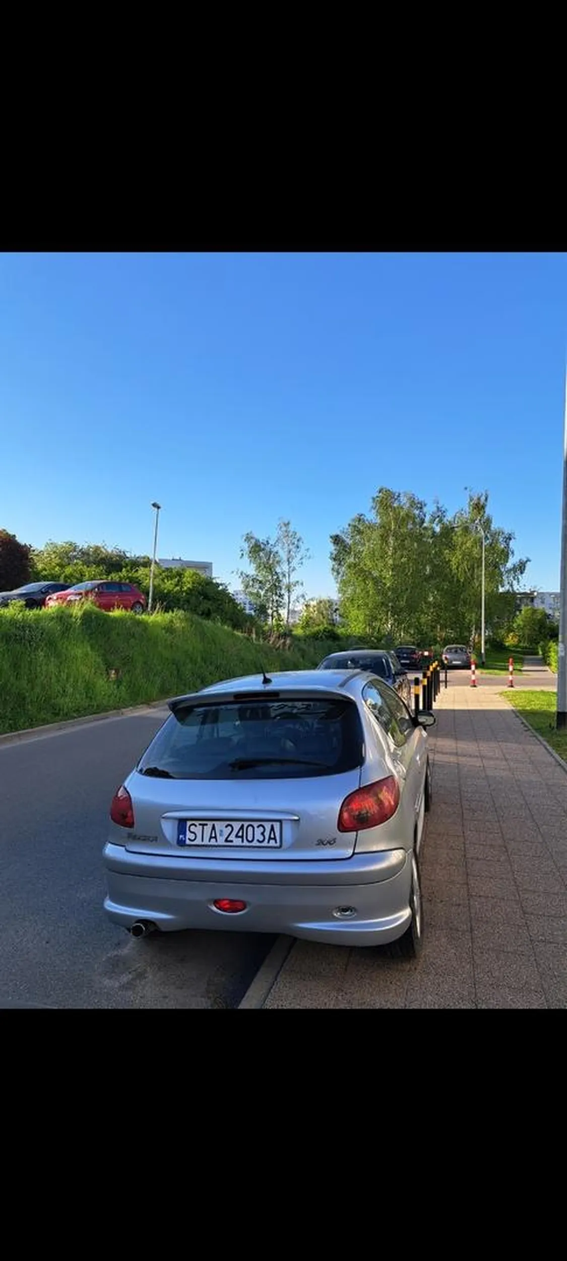 Auto stoi 1.5 roku w jednym miejscu