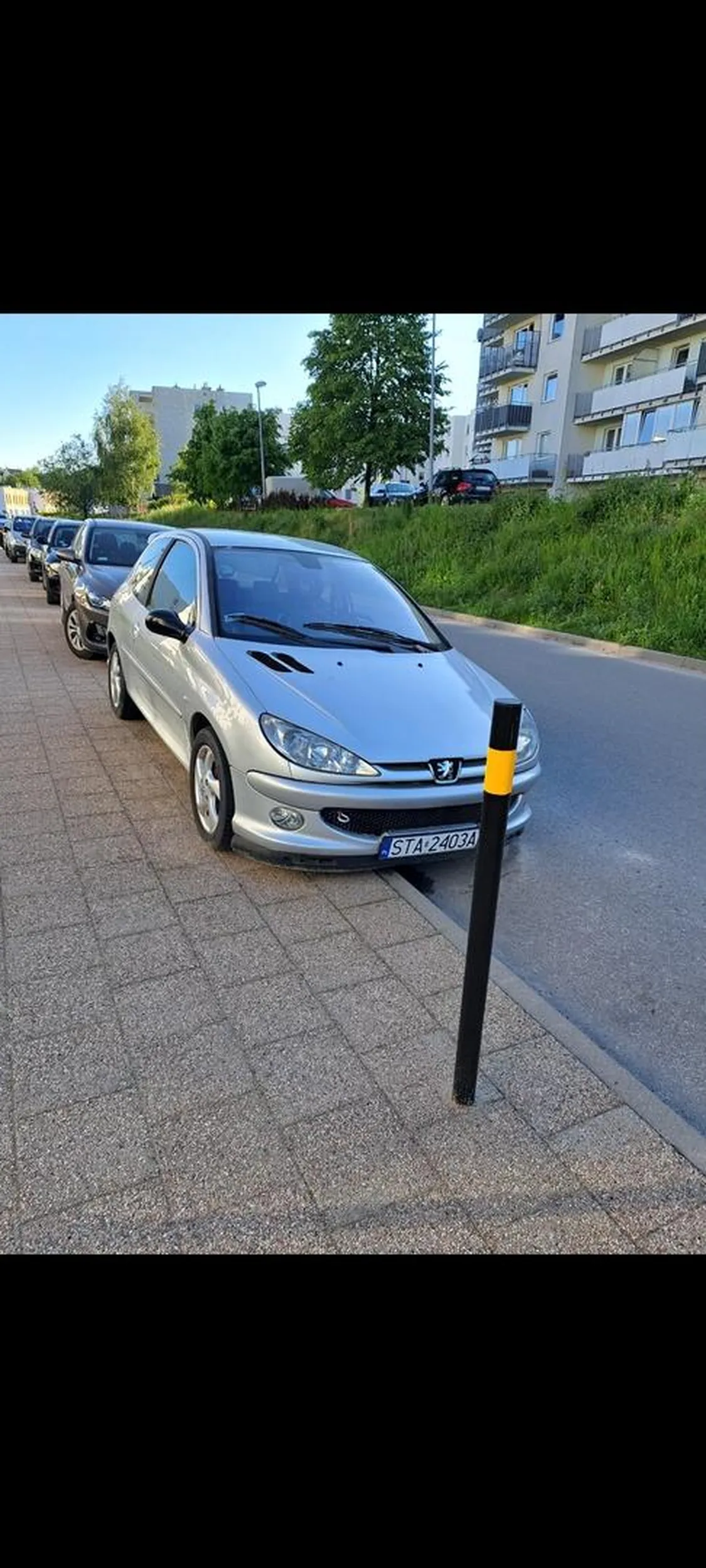 Auto stoi 1.5 roku w jednym miejscu