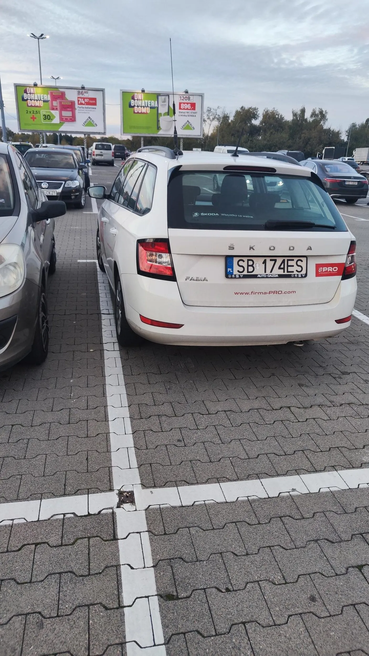 Prawo jazdy znalezione w chipsach. Mając duży parking do zaparkowania.