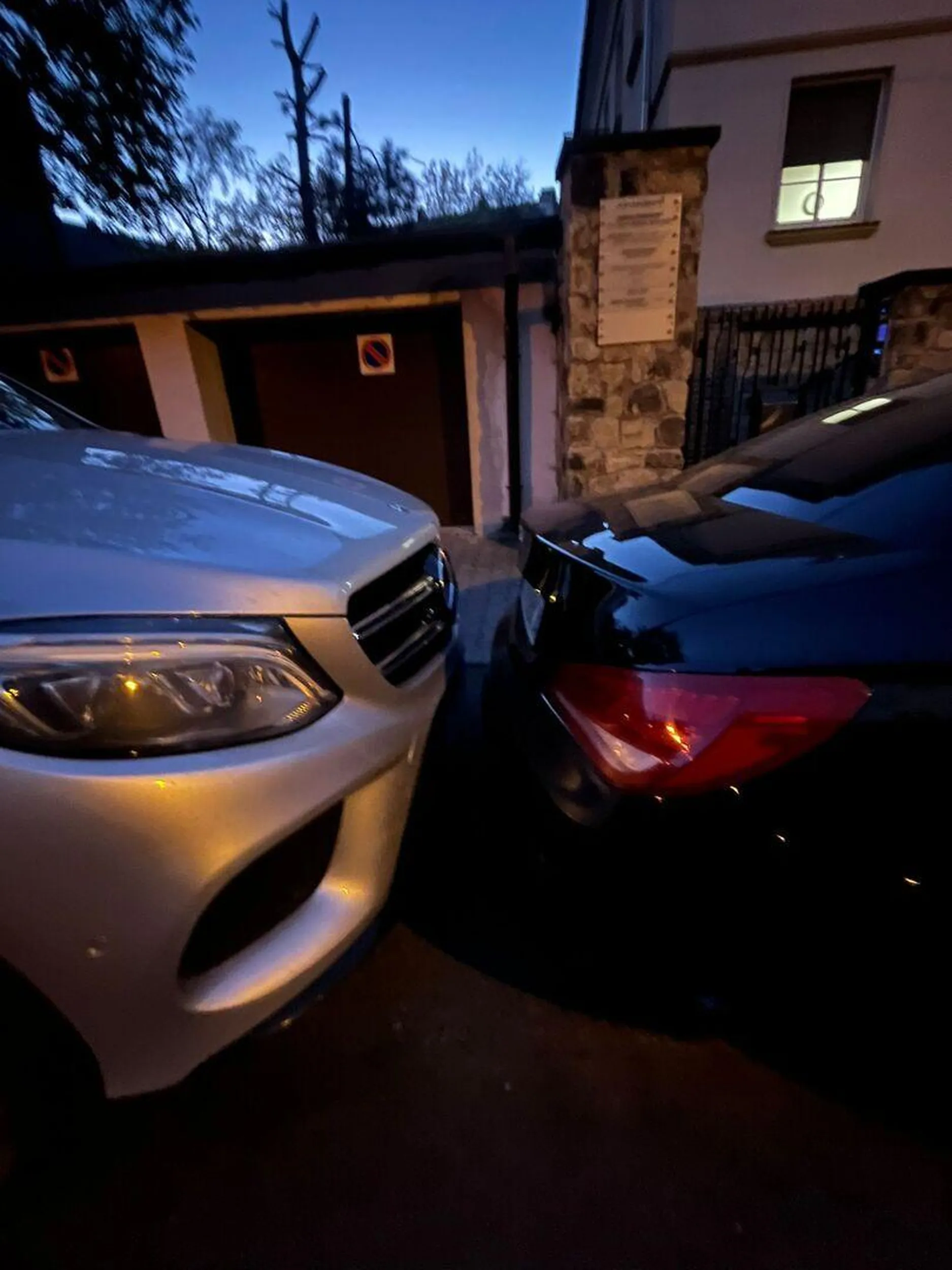 Gratulacje zablokowania oraz wjazdu do prywatnych garaży