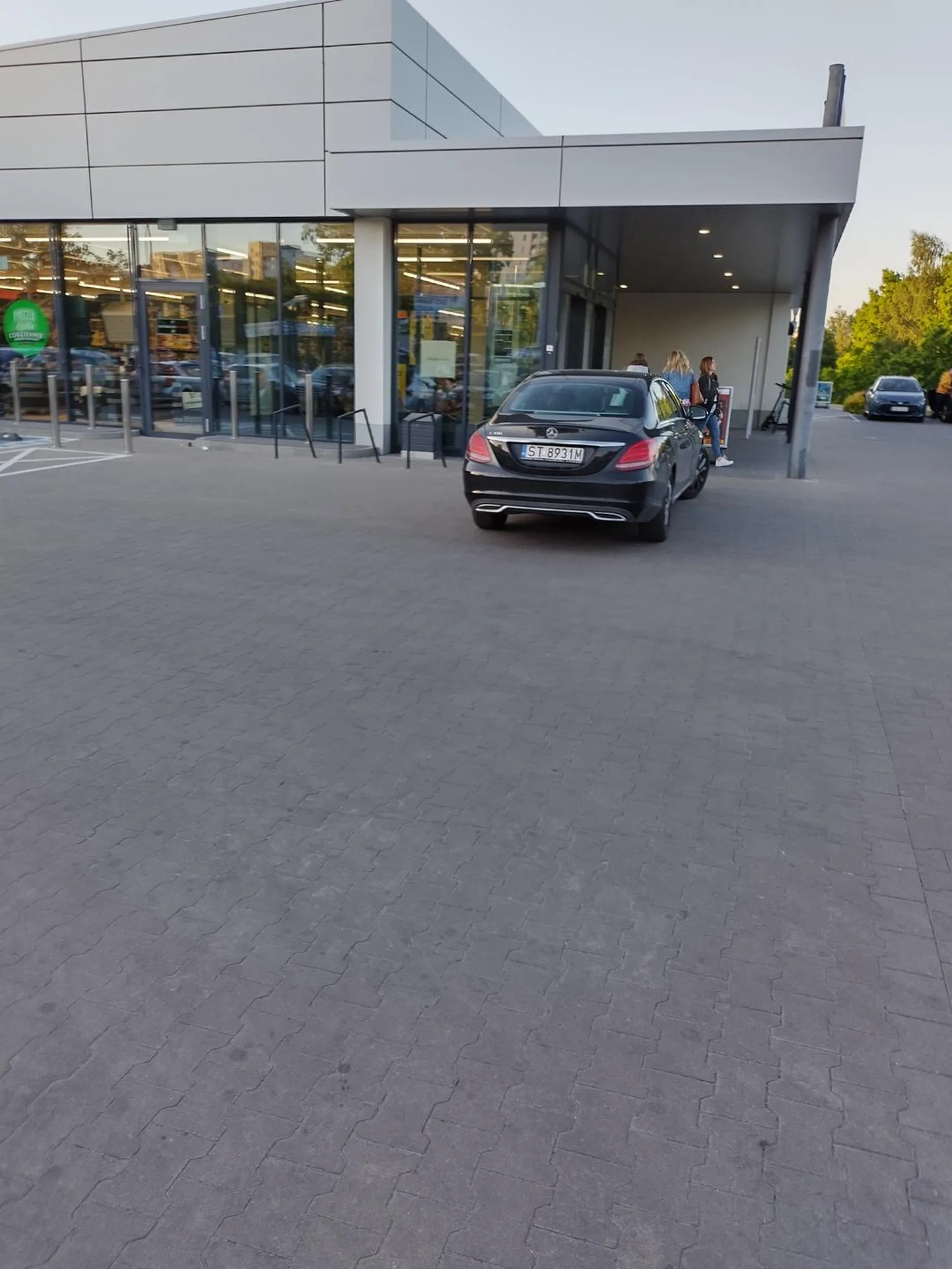 No i czemu nie wyjechałeś.do Lidla? Zbrakło umiejętności??