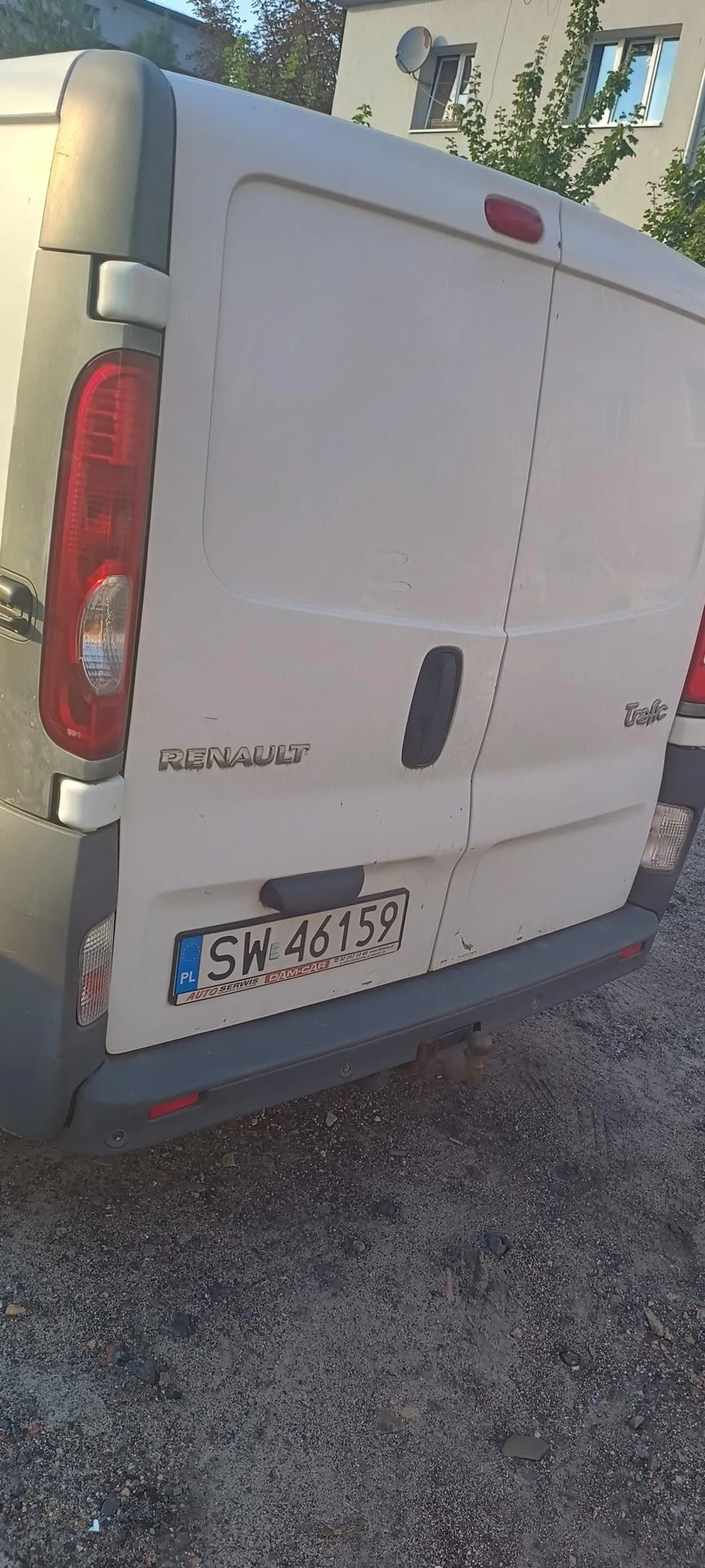 Typ co musi blokować mi drogę wyjazdu z miejsca parkowania. Sprawa zgłoszona na policję