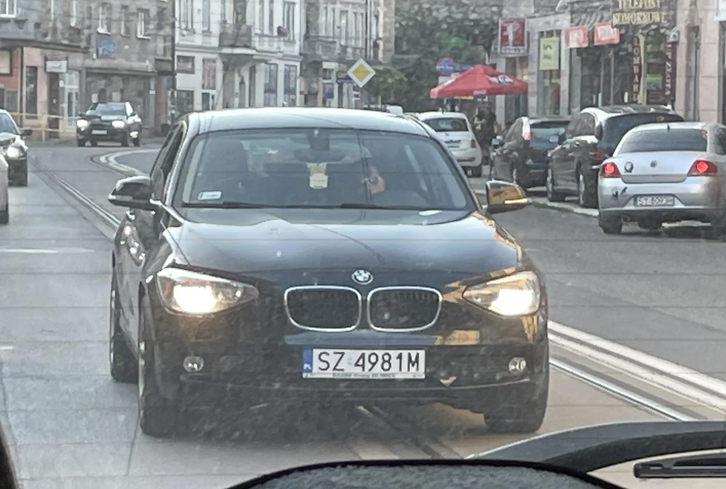 Facet jezdzi po Zabrzu jakby byl pod wplywem jakis środków odurzających