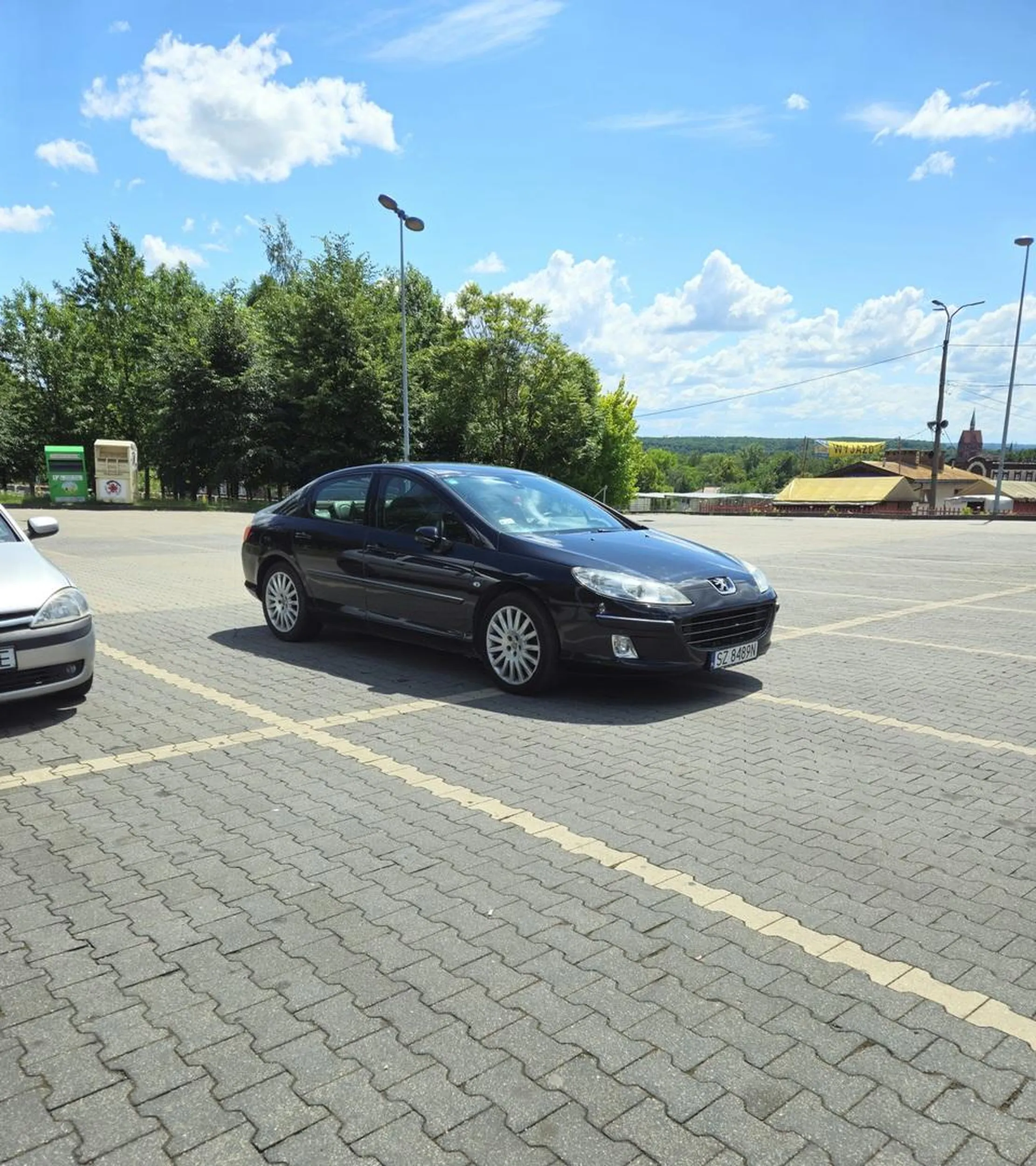 Parkowanie na 4 miejscach zaliczone.