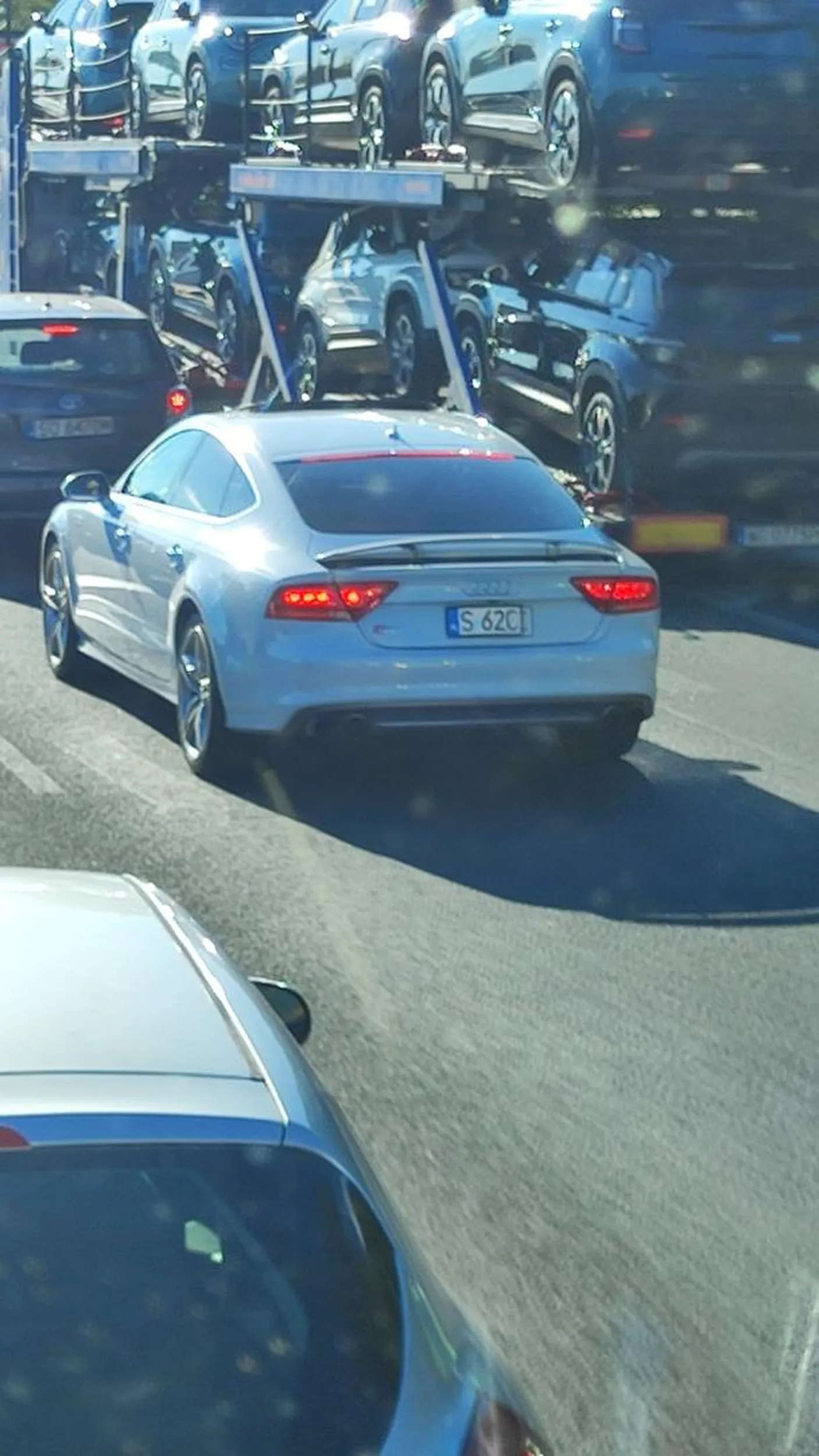 mała tablica tam gdzie się mieści duża ? czyżby złożył fałszywe oświadczenie?