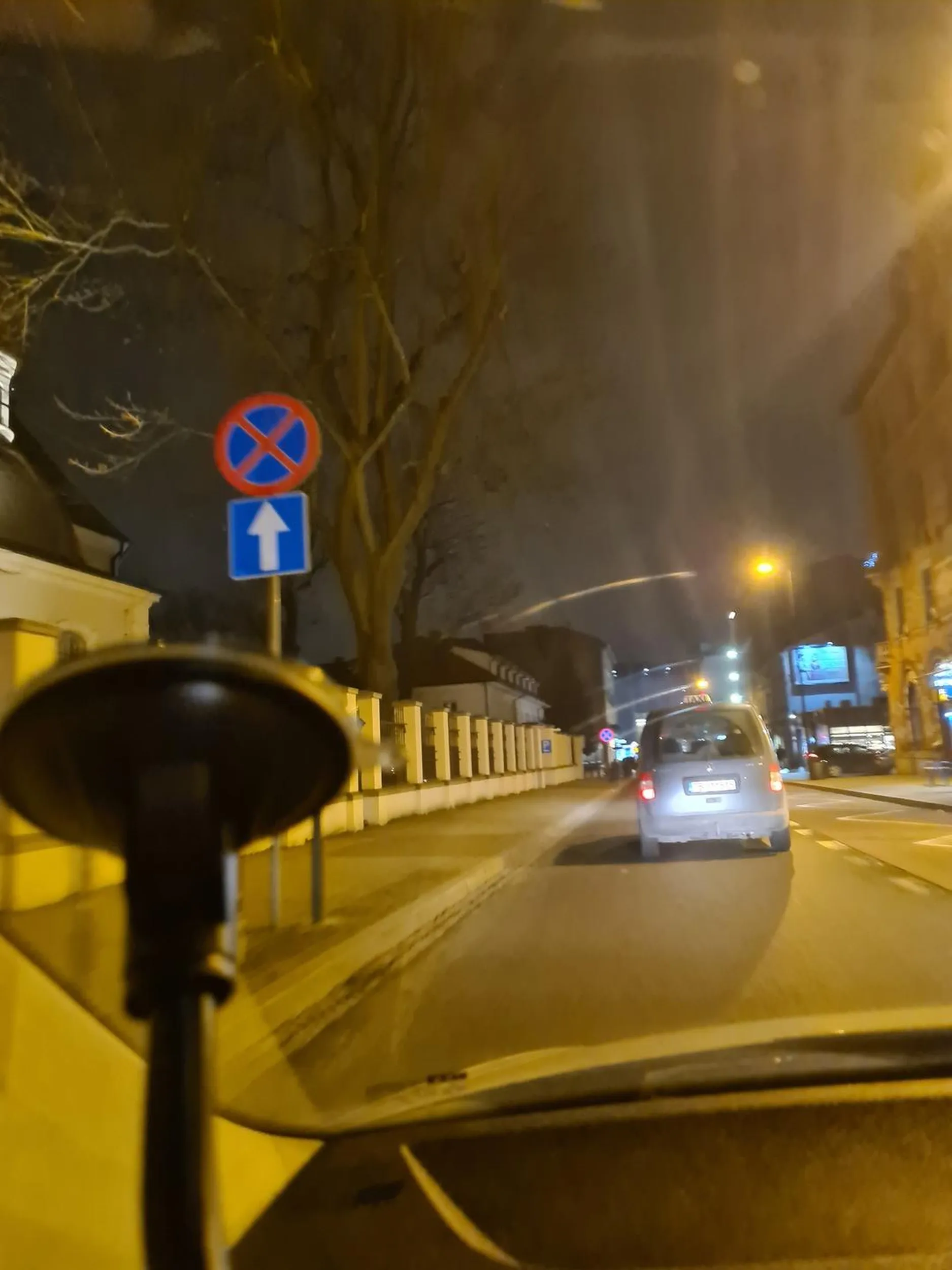 Kierowca wymusza pierwszeństwo