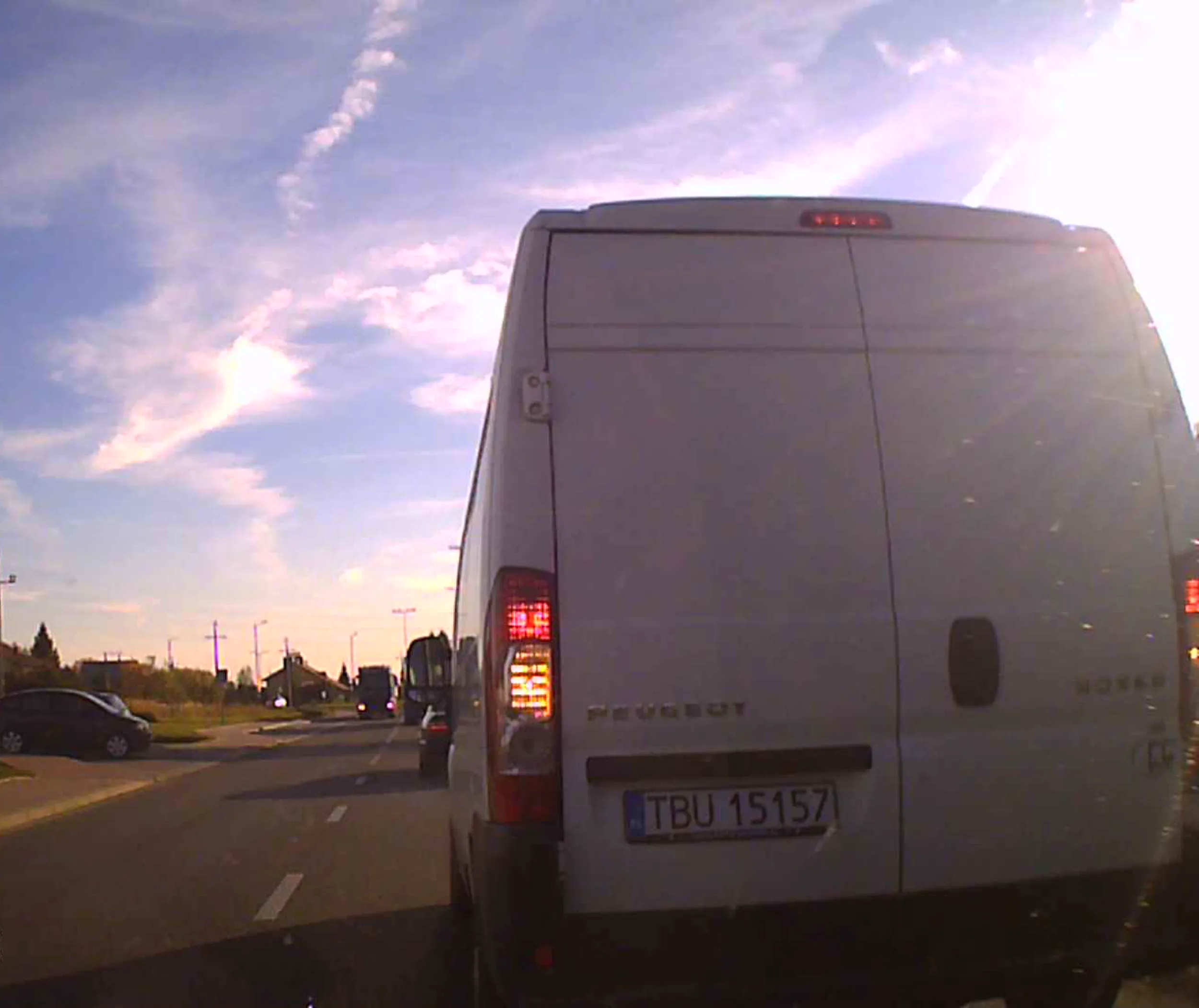 Cio.o! Od kiedy, to można nagle zablokować jezdnie i wysadzić pasażera???