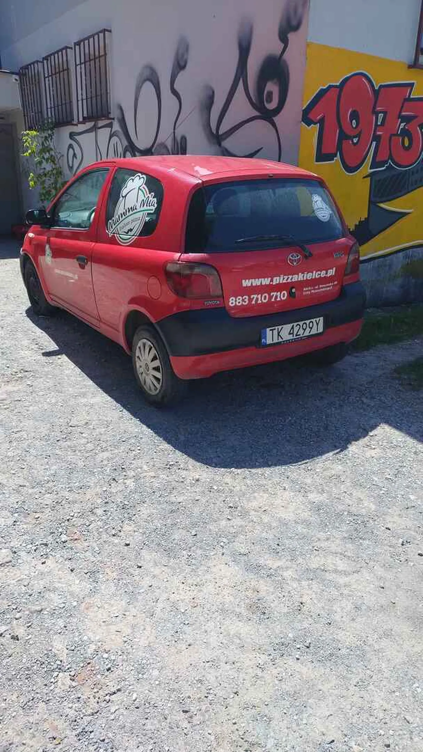 witam, uwaga na kierowce tego pojazdu jeździ zbyt szybko i nie ostrożnie omijać z daleka