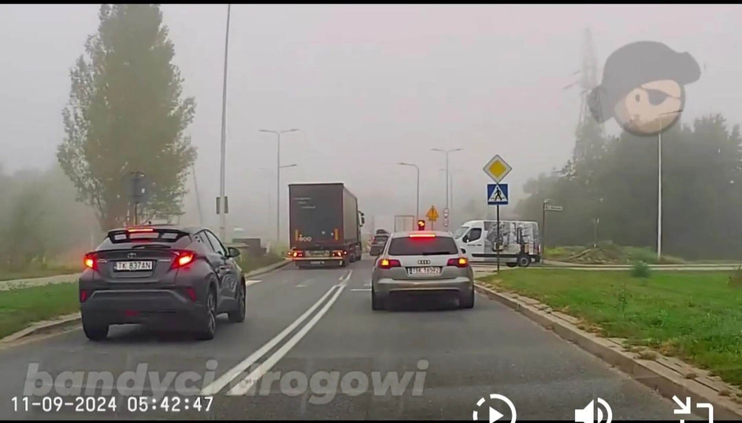 Sławę na X już Ci internauci zapewnili. Niedługo pewnie wezwą Cię panowie niebiescy i przesiądziesz się do zbiorkomu. Pozdro. https://x.com/bandyci_drogowi/status/1835659483839615240?s=09