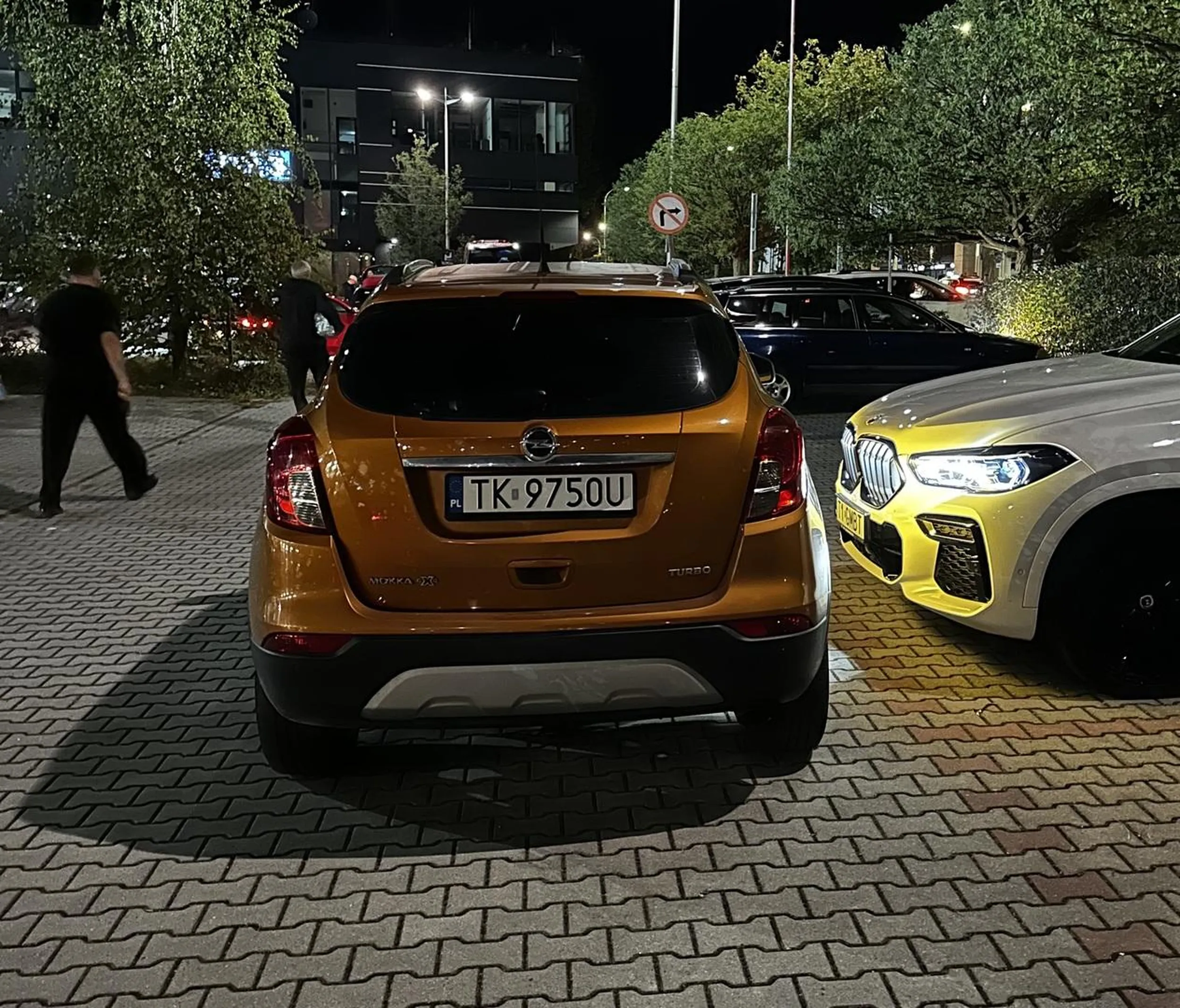 Dziękuję za zastawienie :]