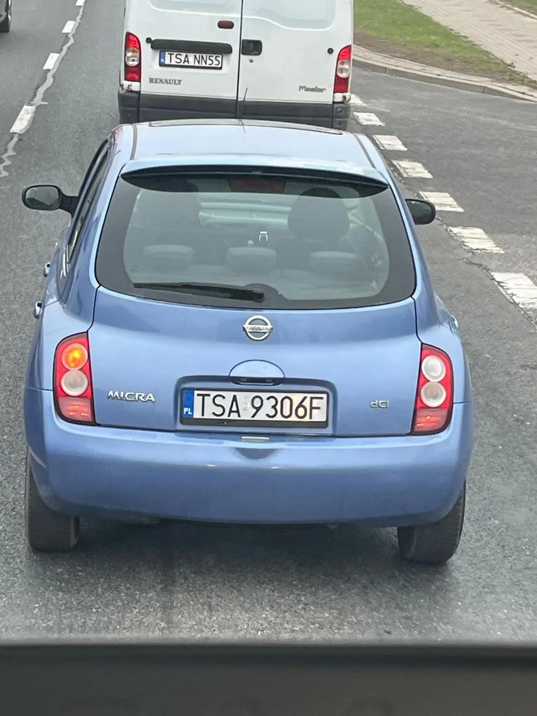 Nie polecam wymusza pierwszeństwo, zajeżdża drogę i wyhamowuje ciężarówki Kutas jesteś i tyle